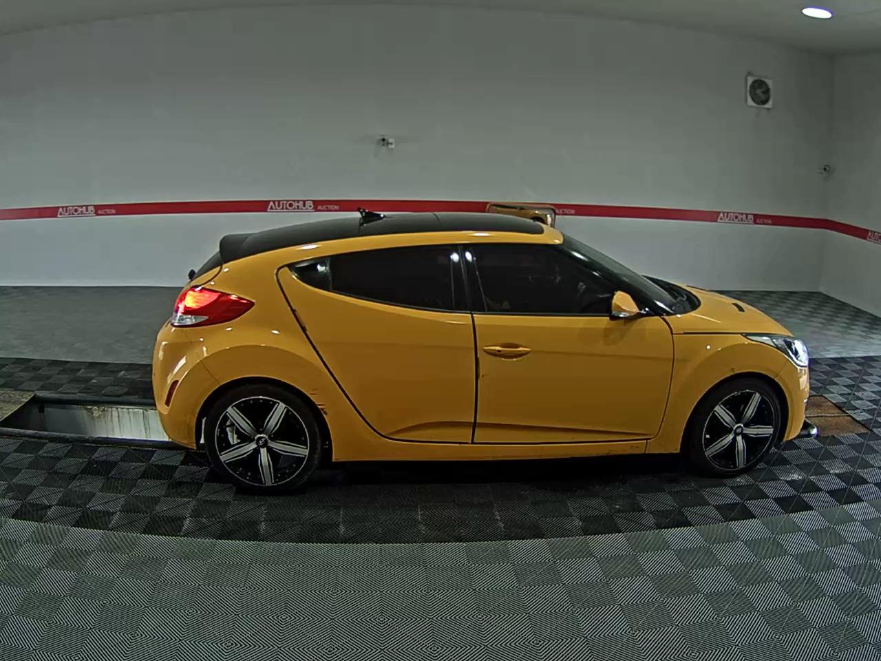 2014 - hyundai veloster