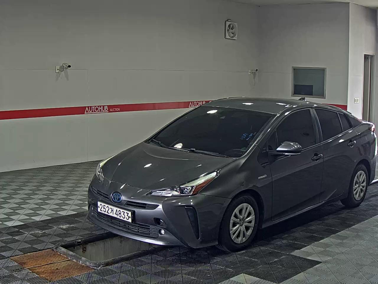 TOYOTA PRIUS (4TH GEN)