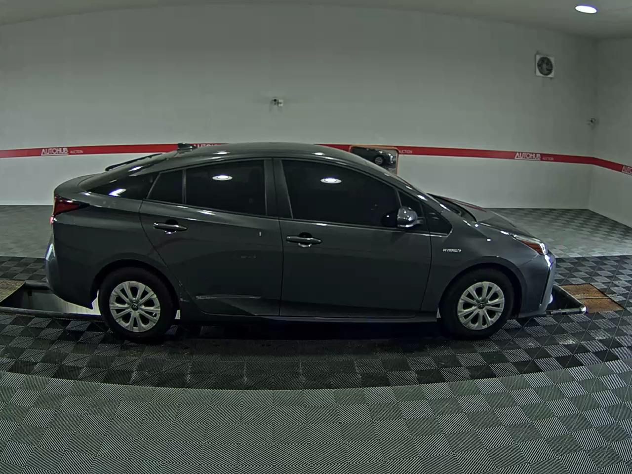 2021 - toyota prius