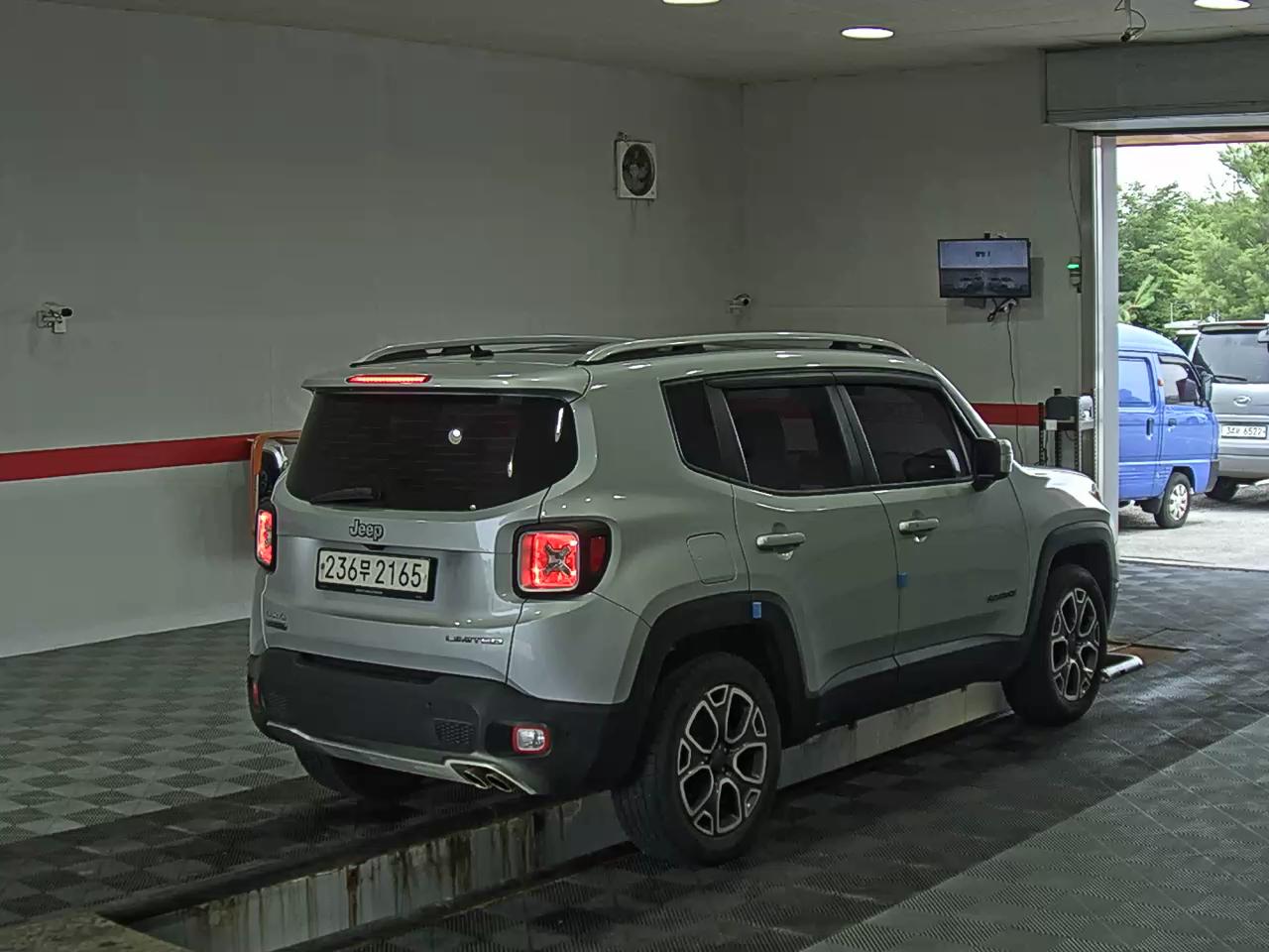 2016 - jeep renegade