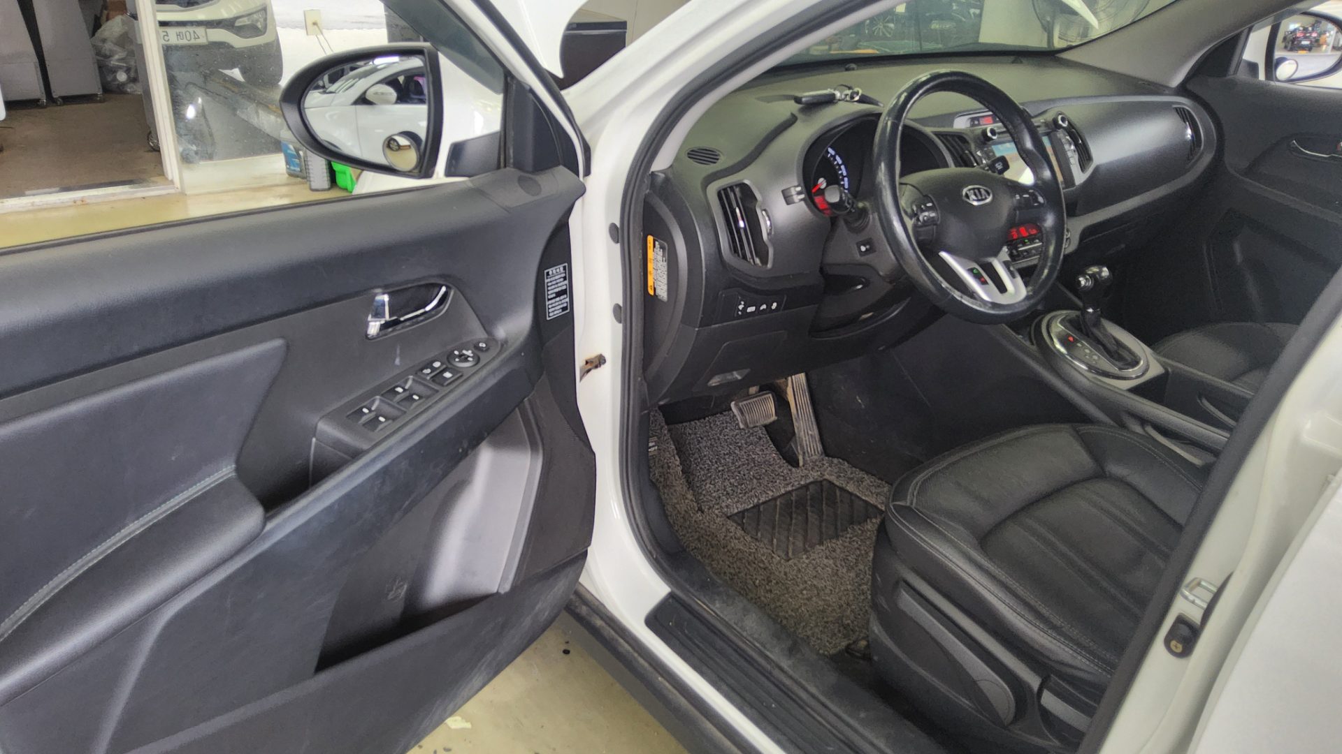 2012 - kia sportage