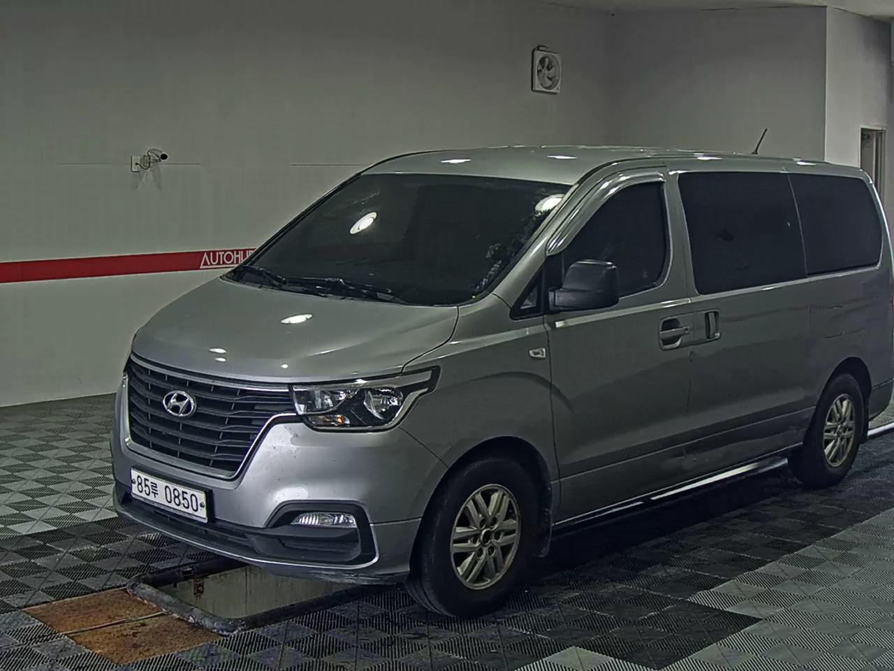 2019 - hyundai grand starex
