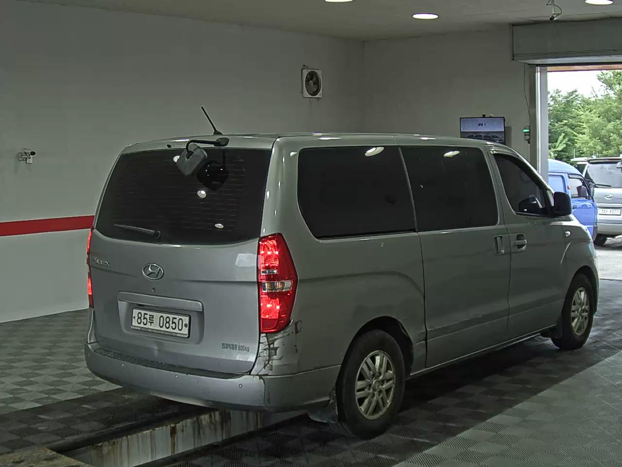2019 - hyundai grand starex