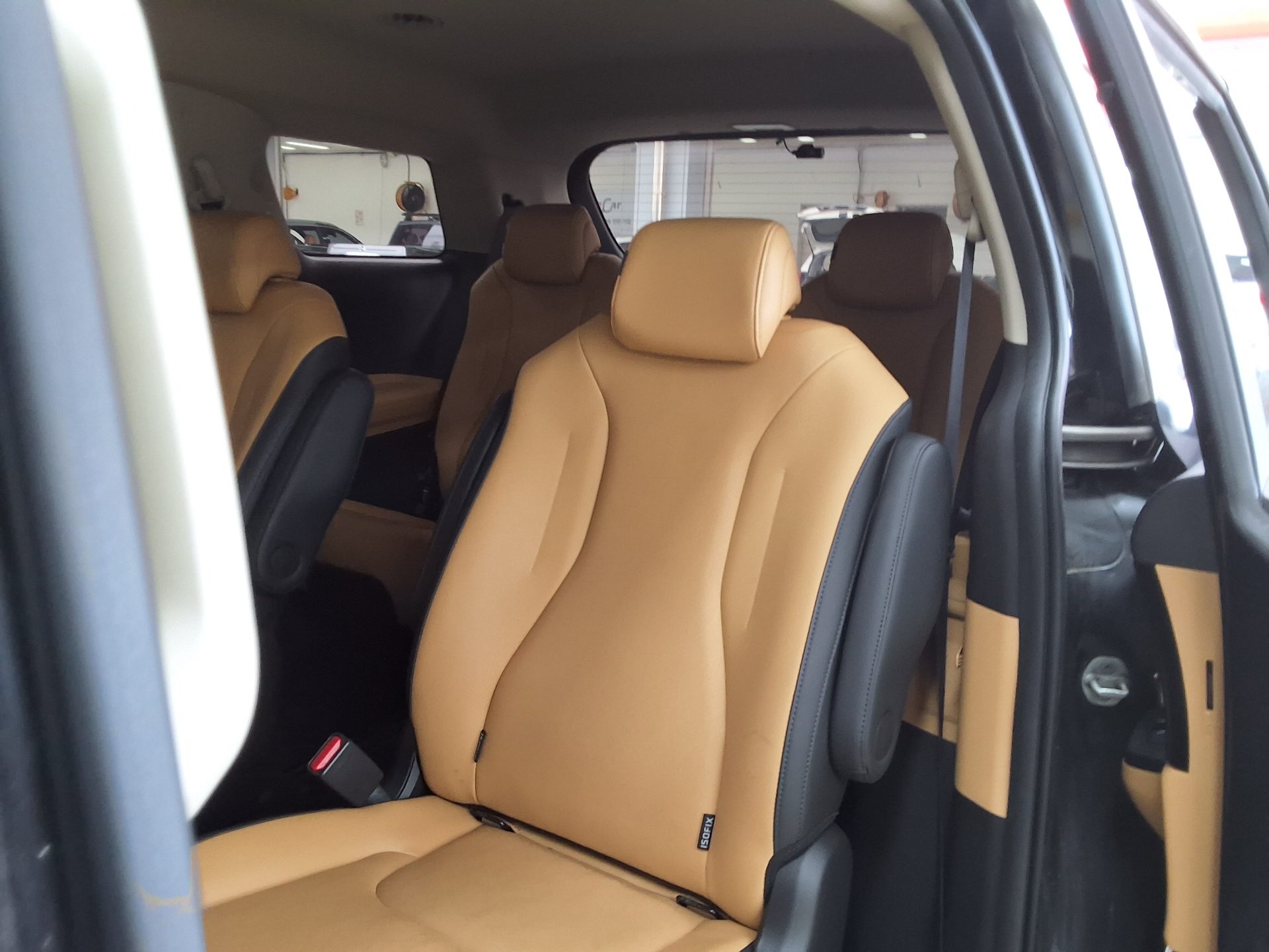 2023 - kia carnival