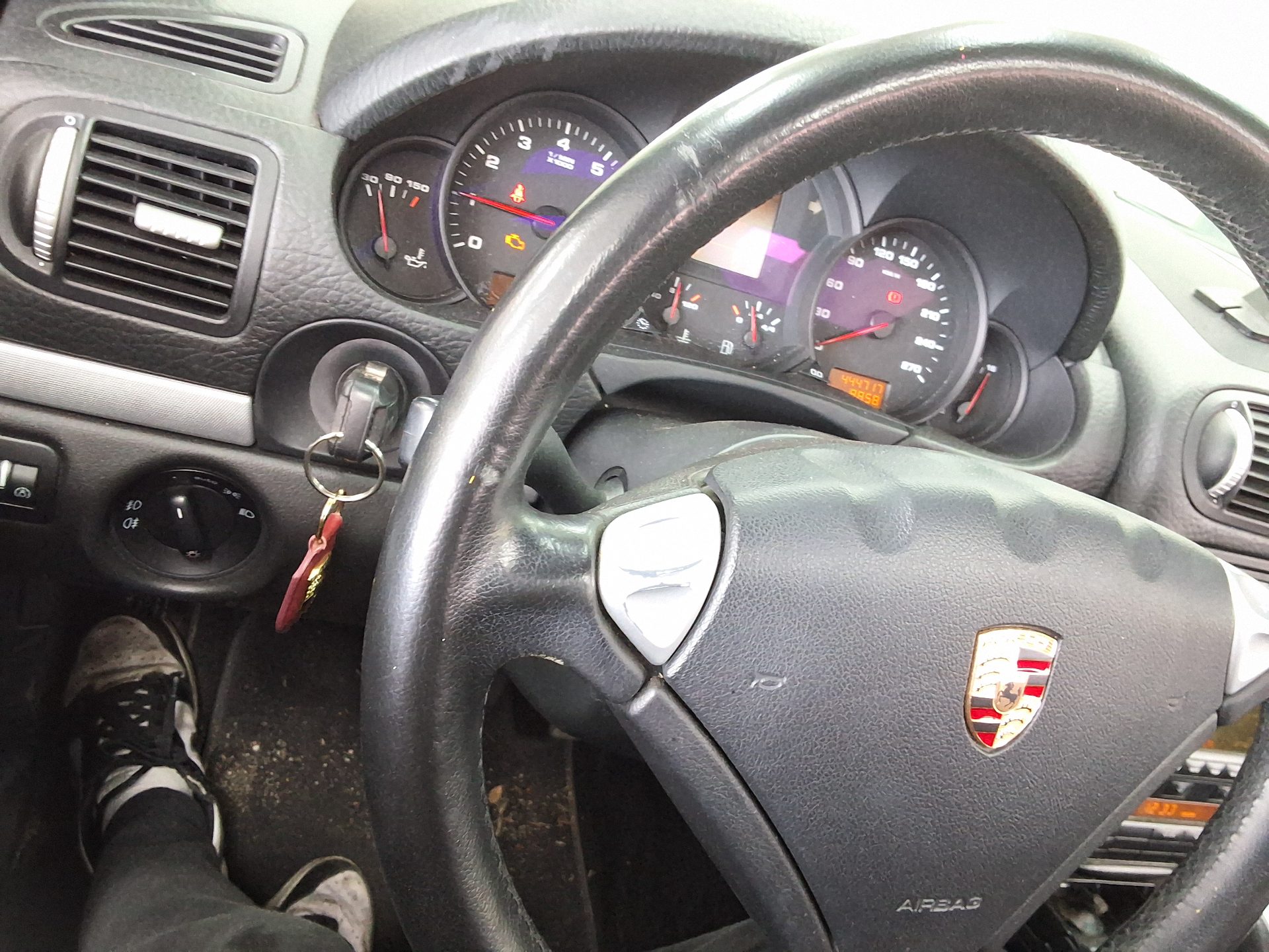 2010 - porsche cayenne