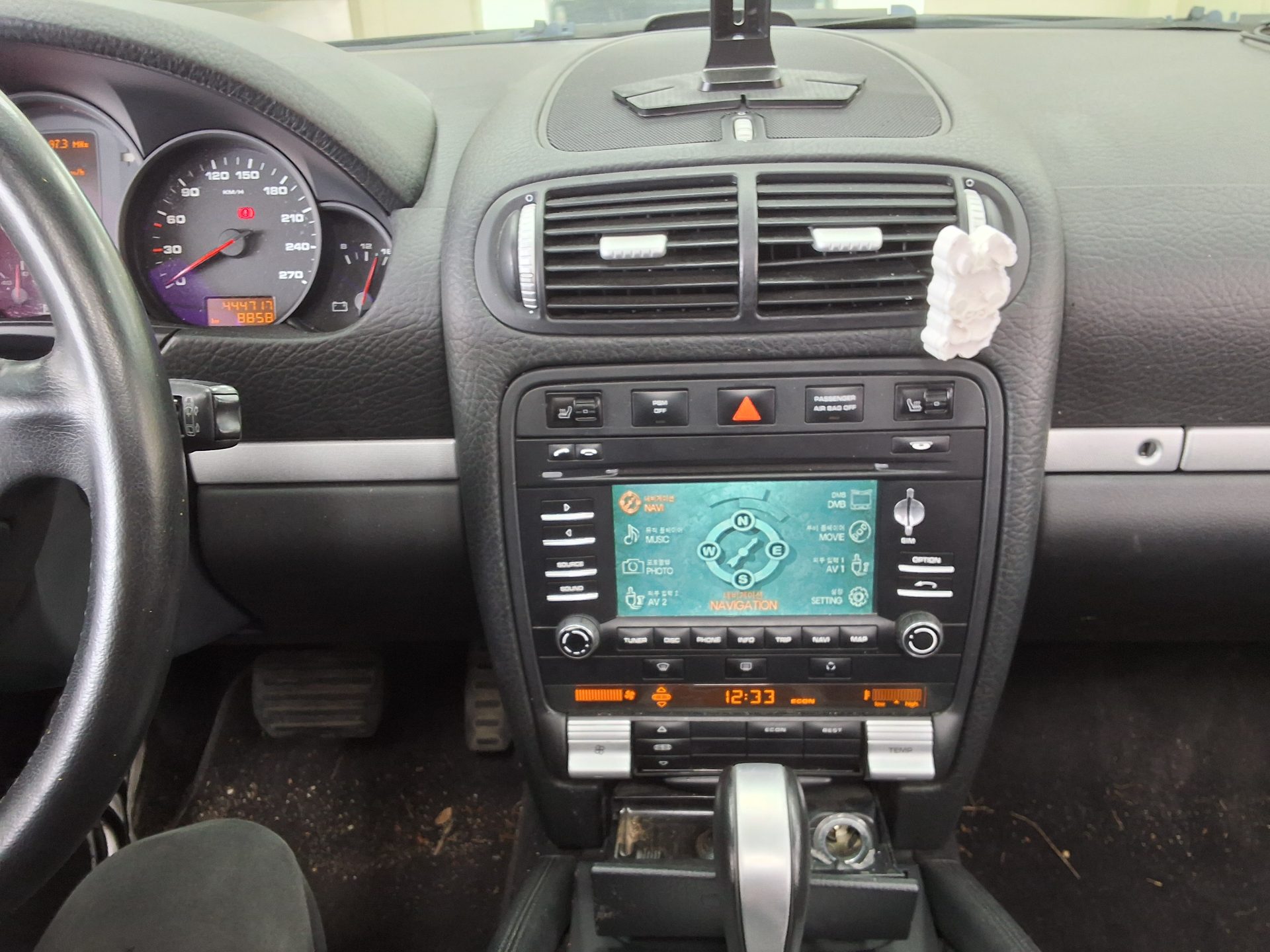 2010 - porsche cayenne