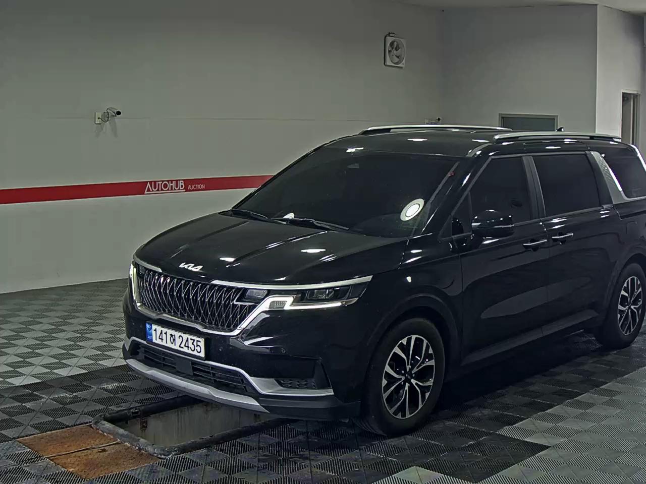 2023 - kia carnival