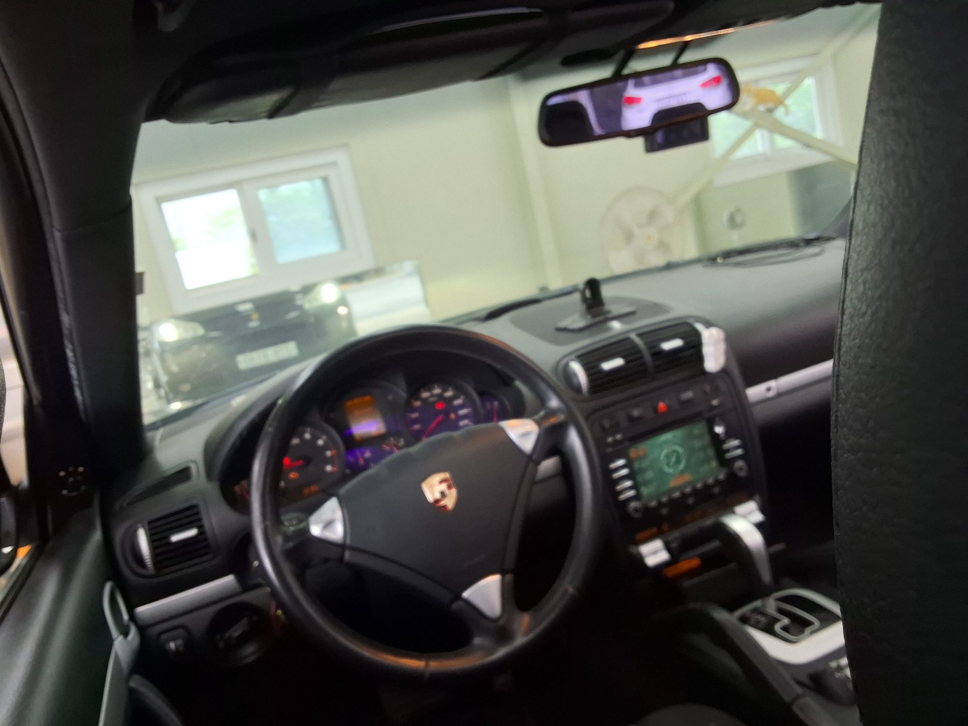 2010 - porsche cayenne