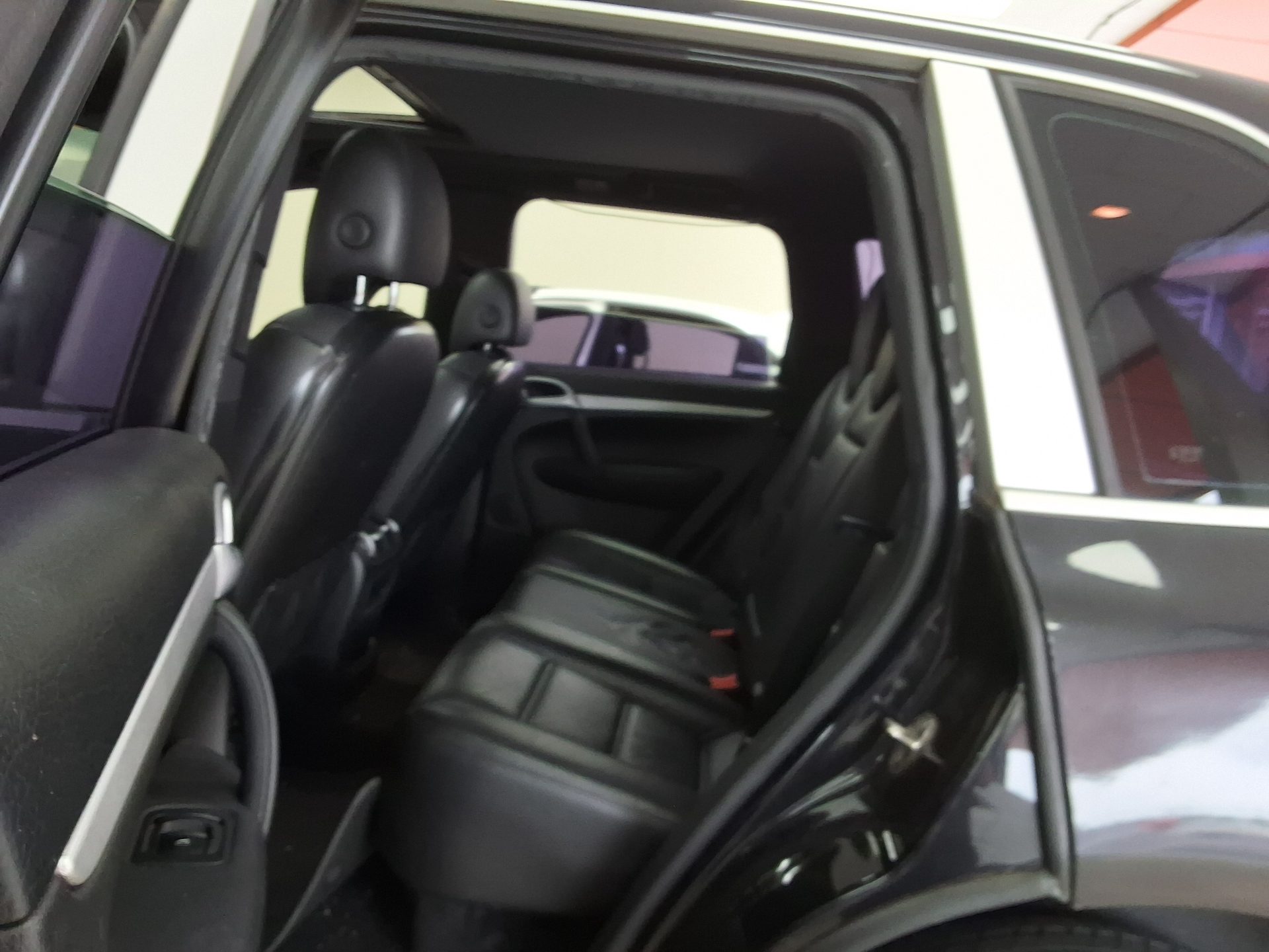 2010 - porsche cayenne