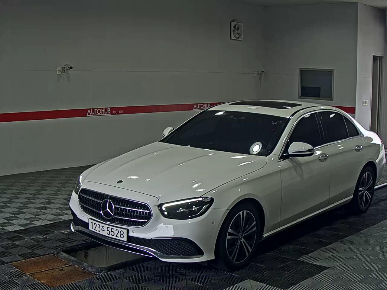 MERCEDES-BENZ CLASS (5TH GEN) E250 AVANTGARDE