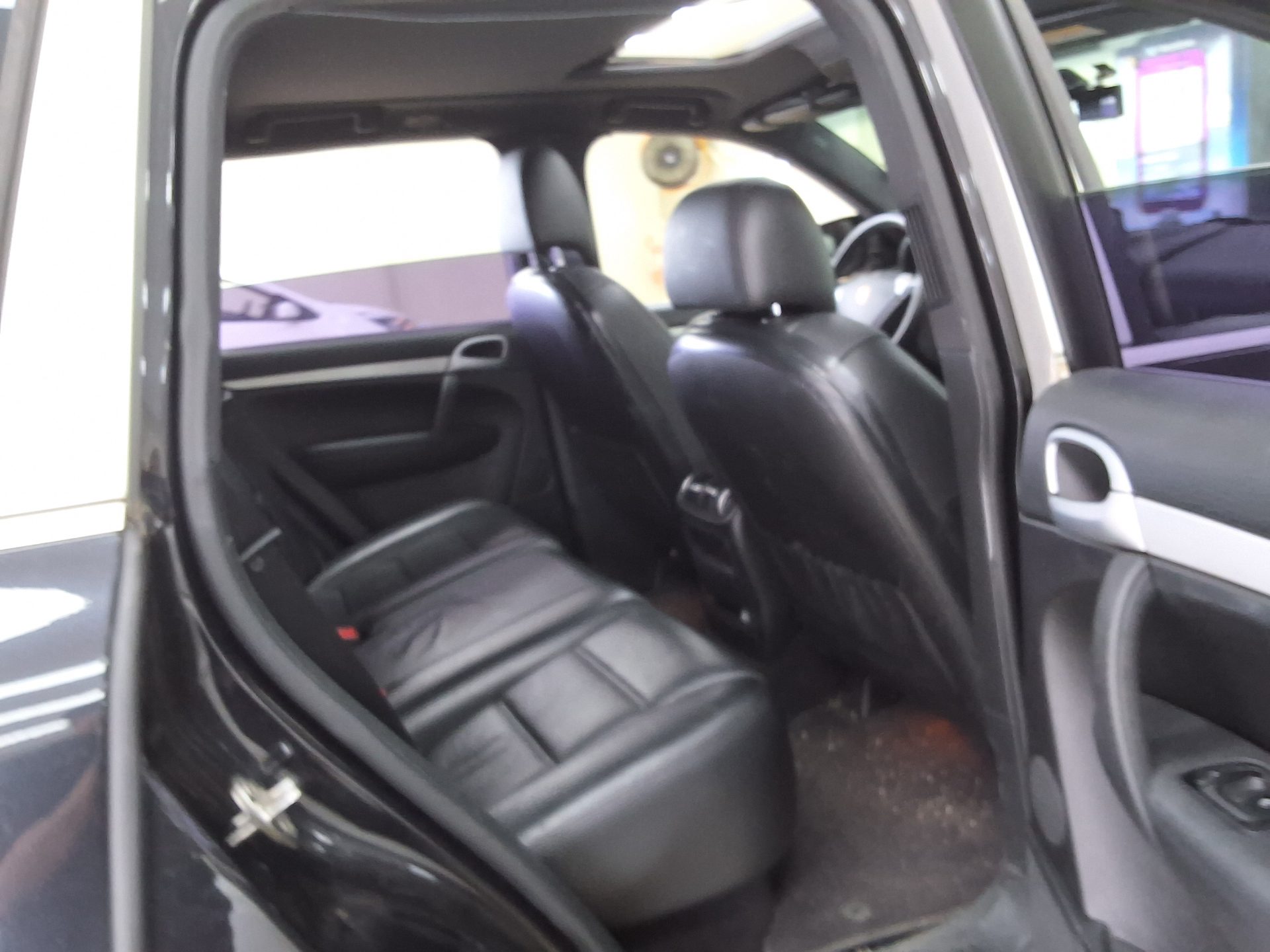 2010 - porsche cayenne
