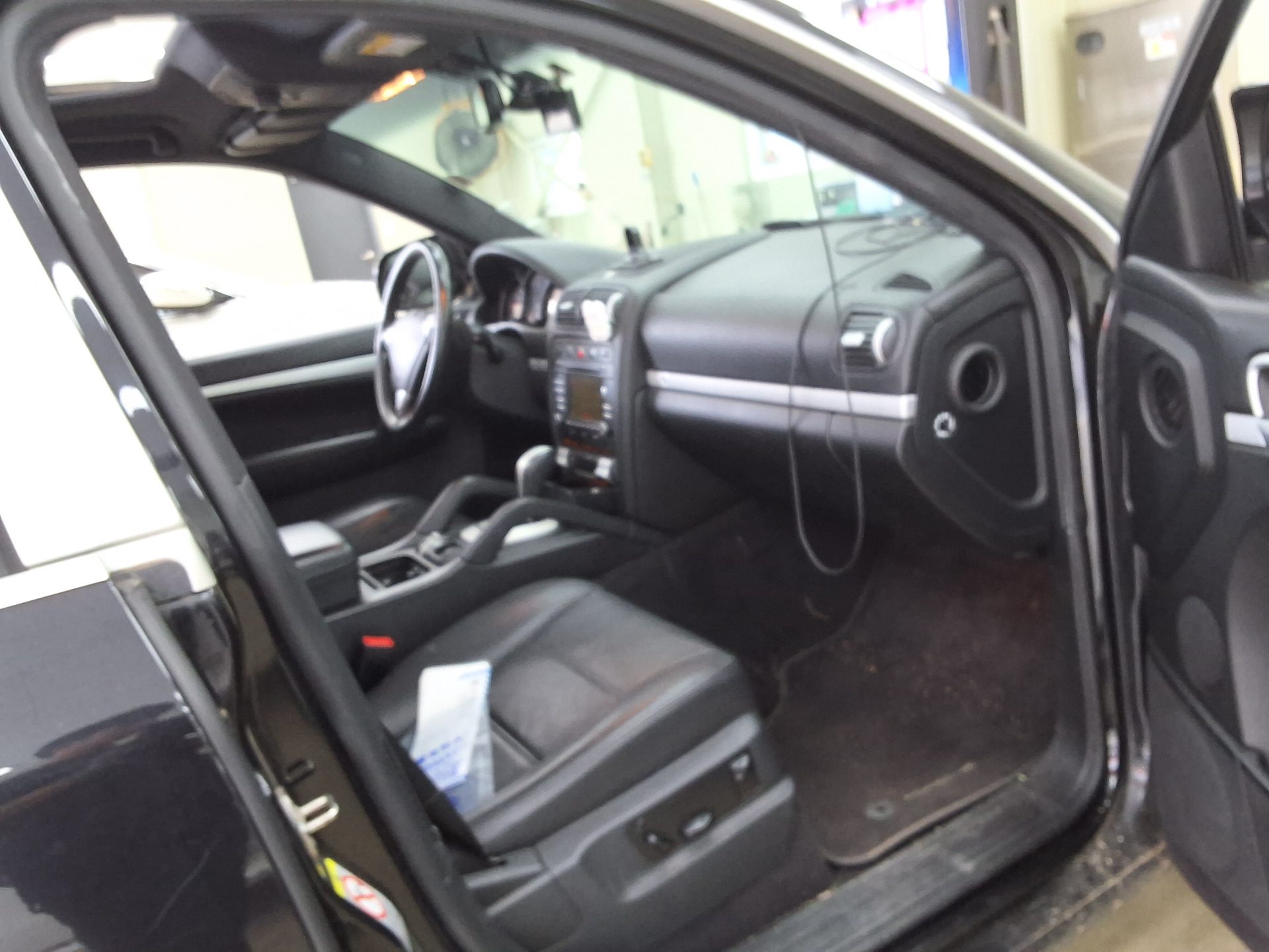 2010 - porsche cayenne