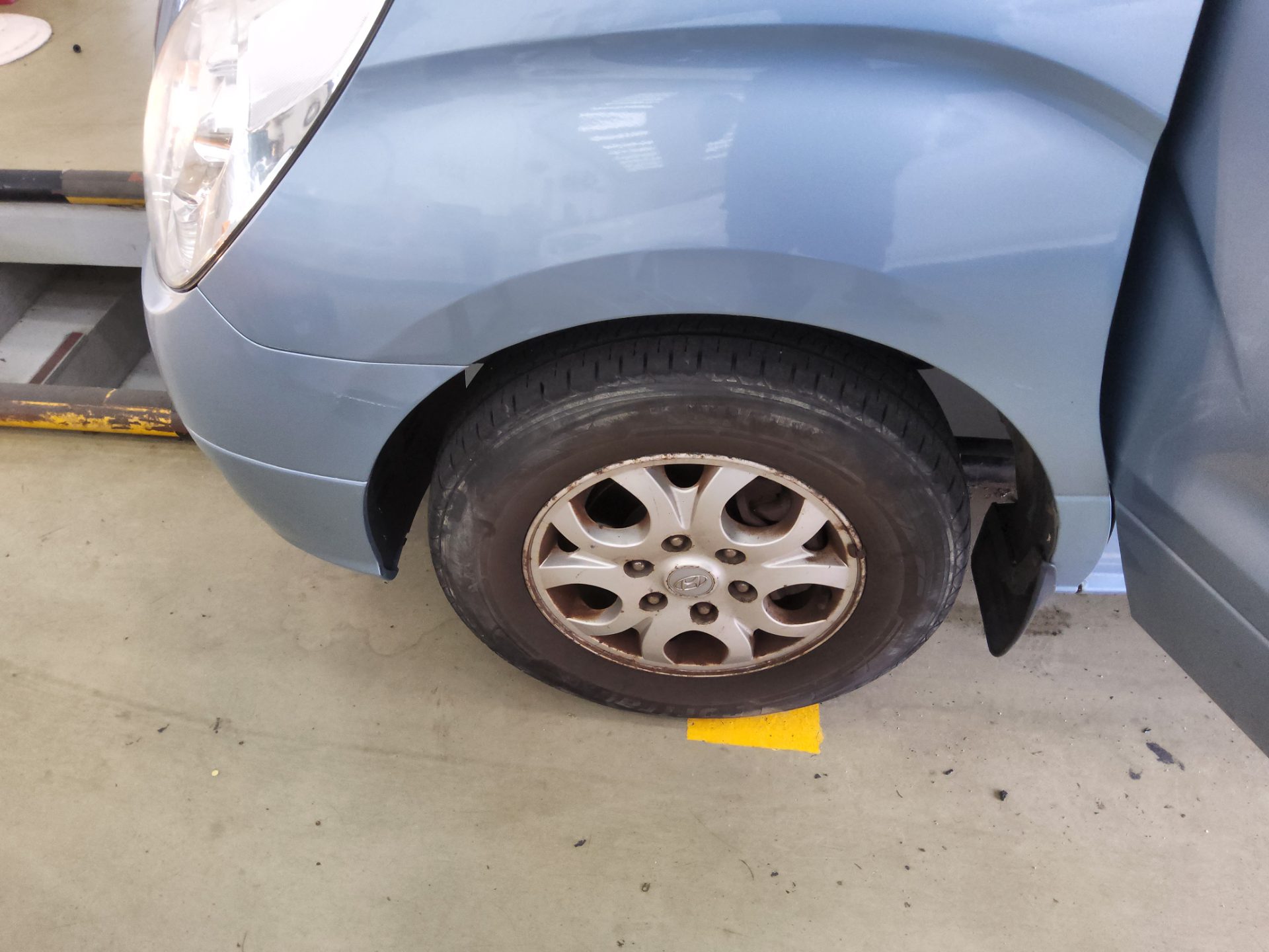 2011 - hyundai grand starex