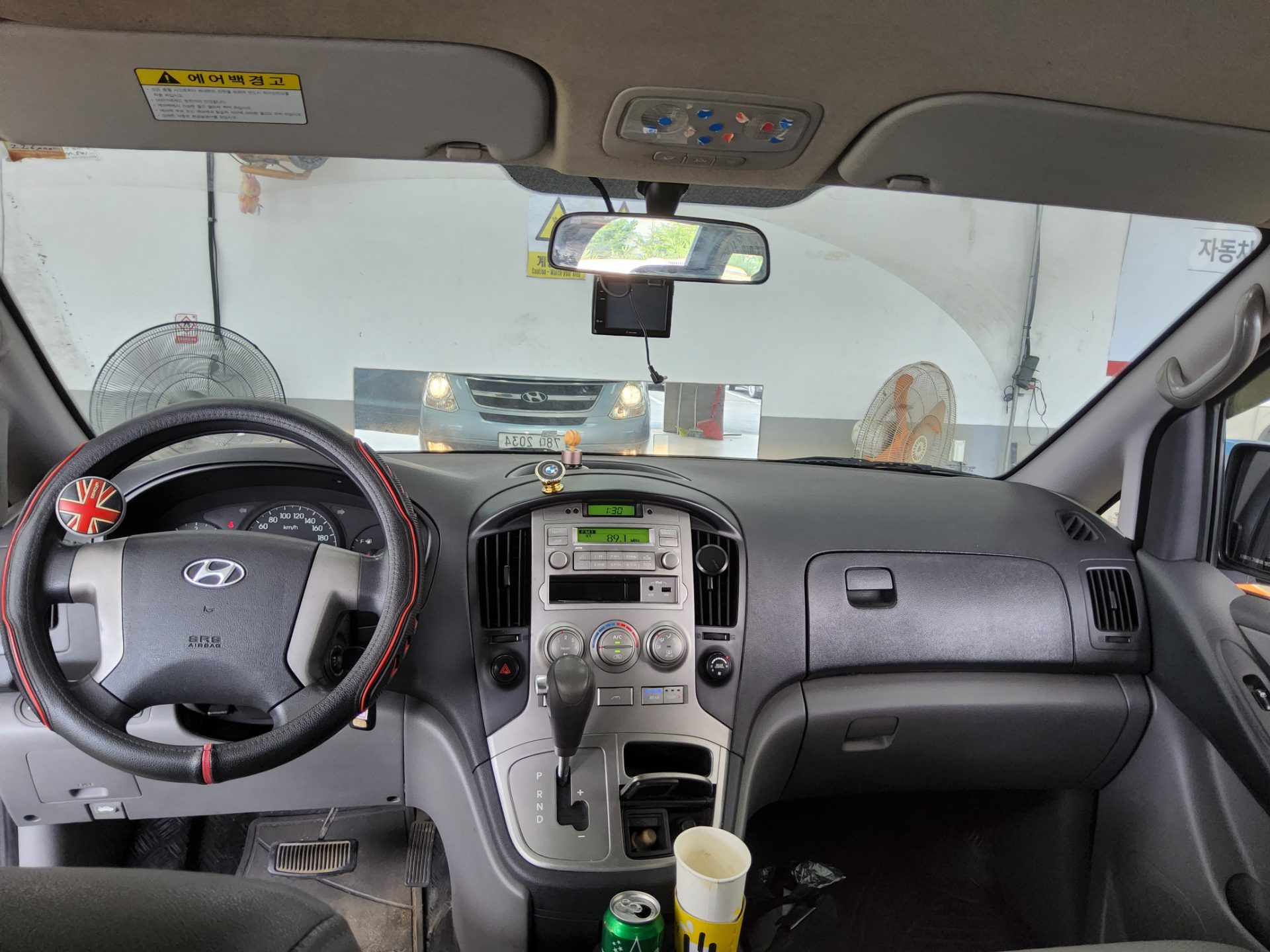 2011 - hyundai grand starex