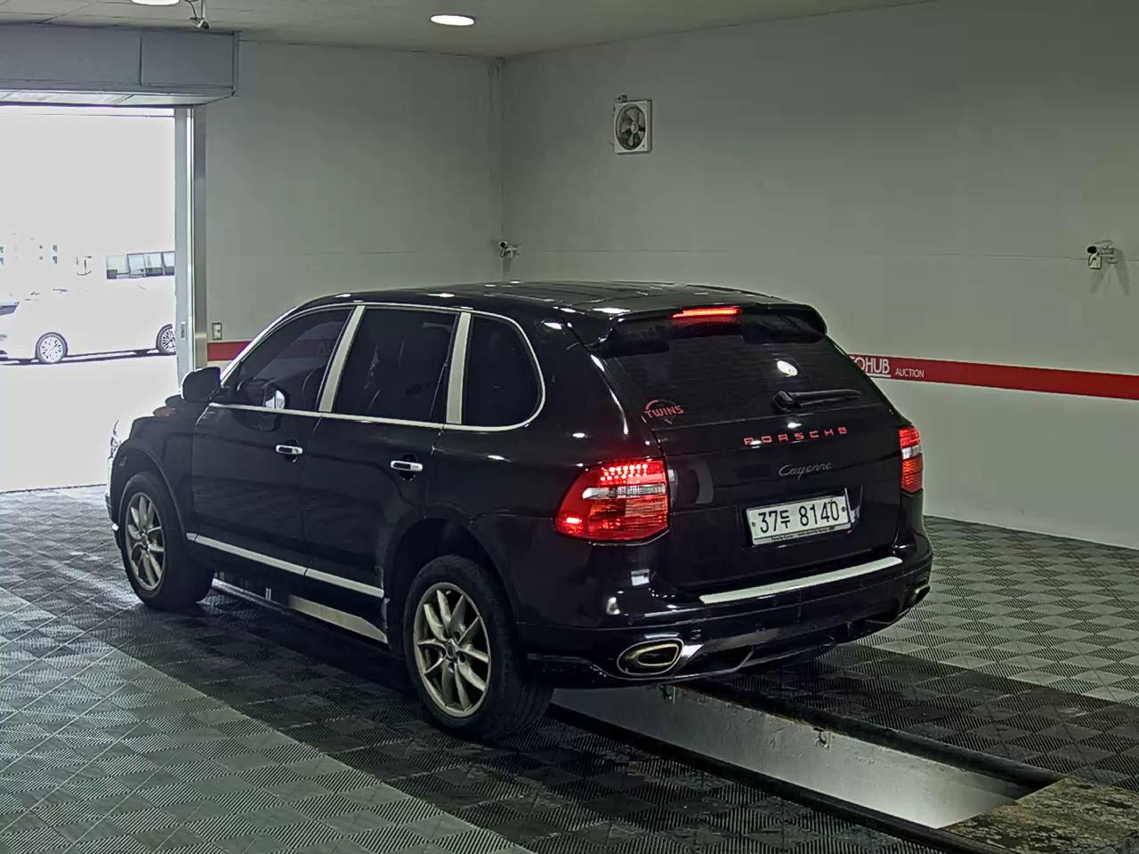 2010 - porsche cayenne