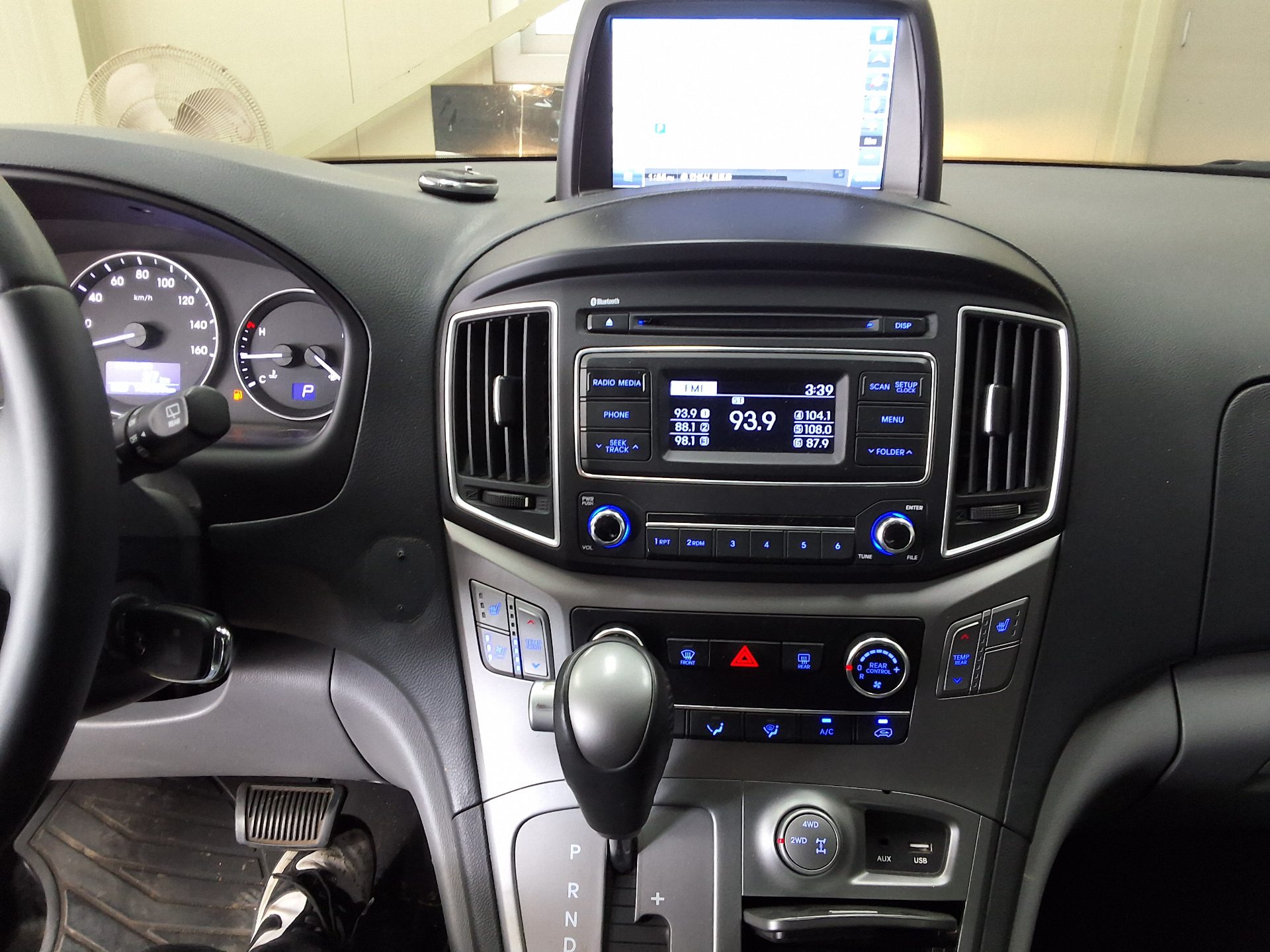 2019 - hyundai grand starex