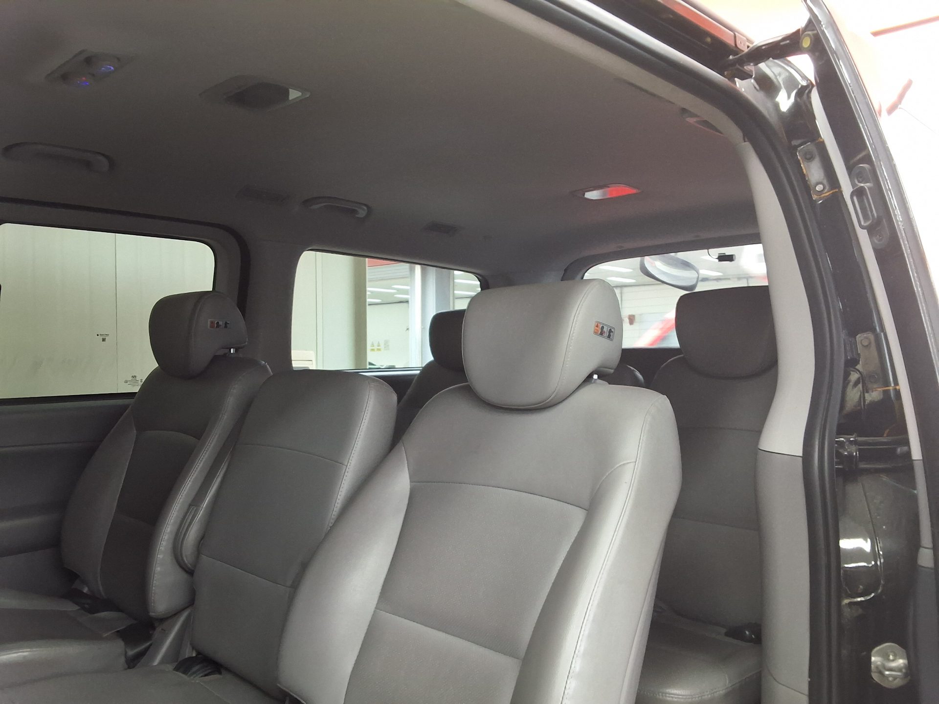2019 - hyundai grand starex