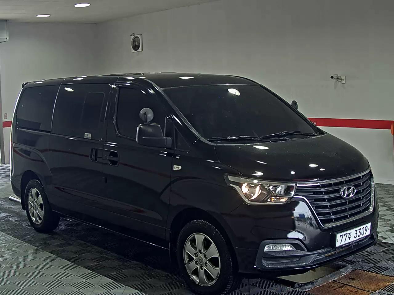 2019 - hyundai grand starex