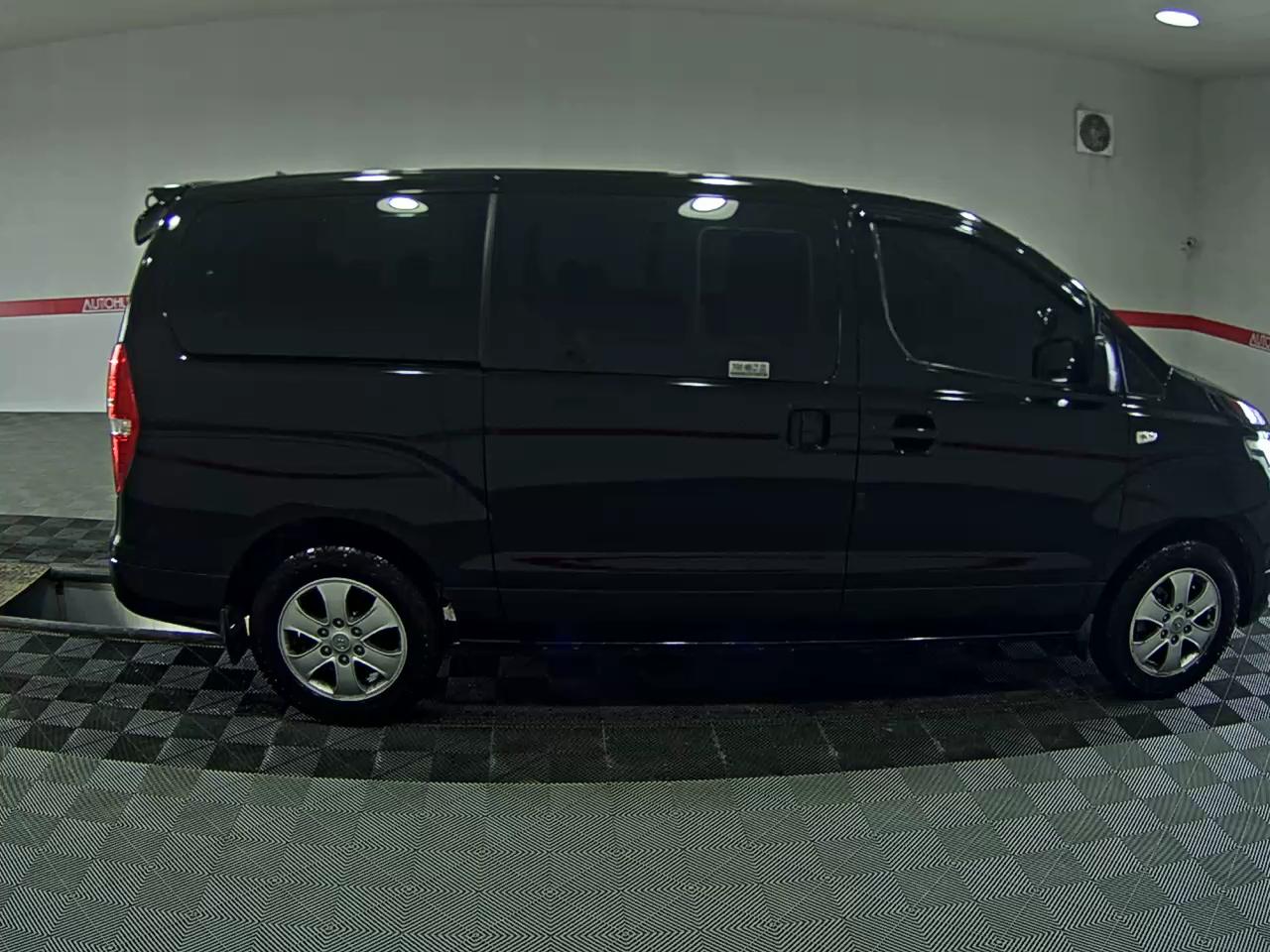 2019 - hyundai grand starex