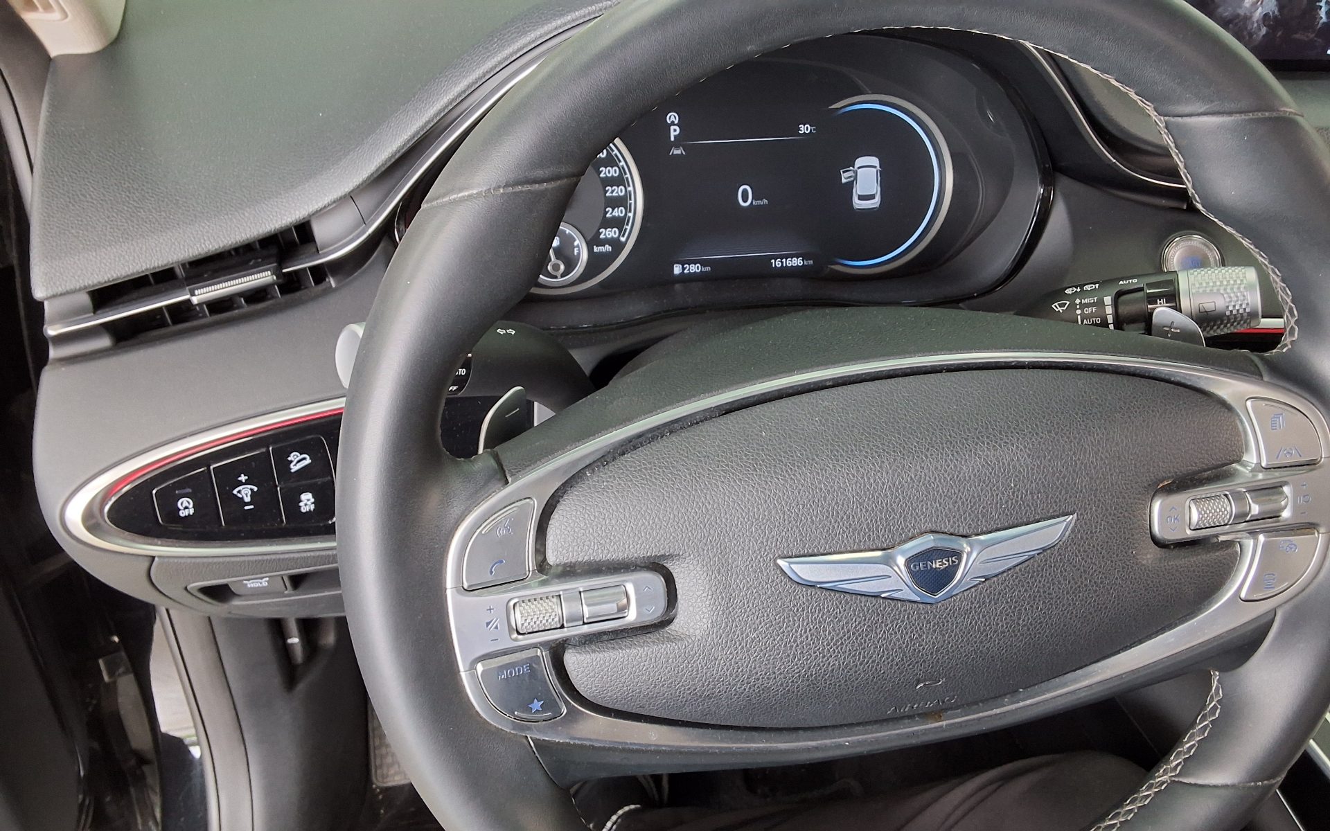 2021 - genesis gv70