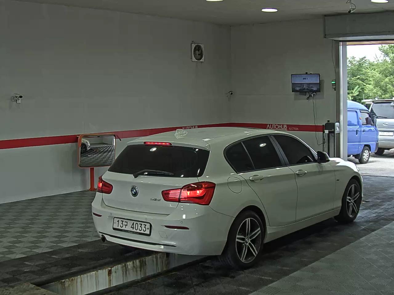 2017 - bmw 1 series