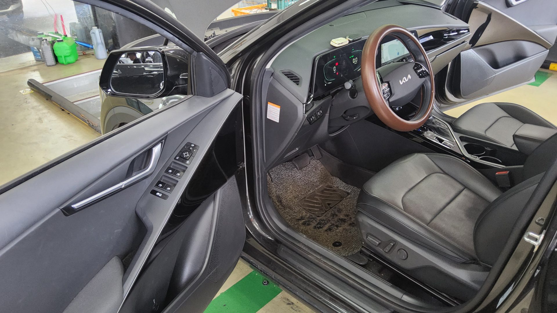 2023 - kia niro