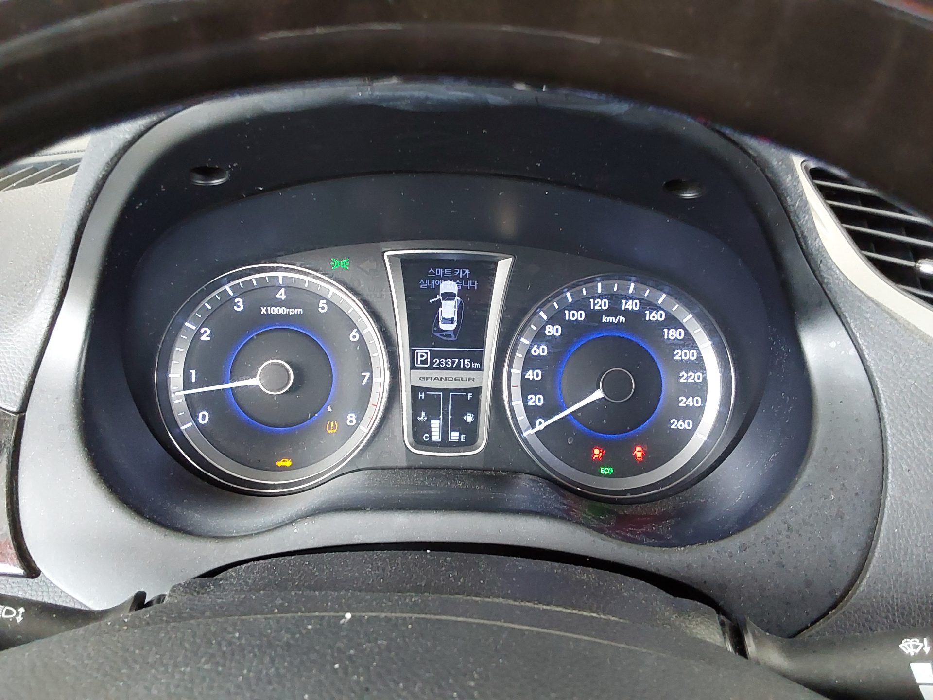 2011 - hyundai grandeur
