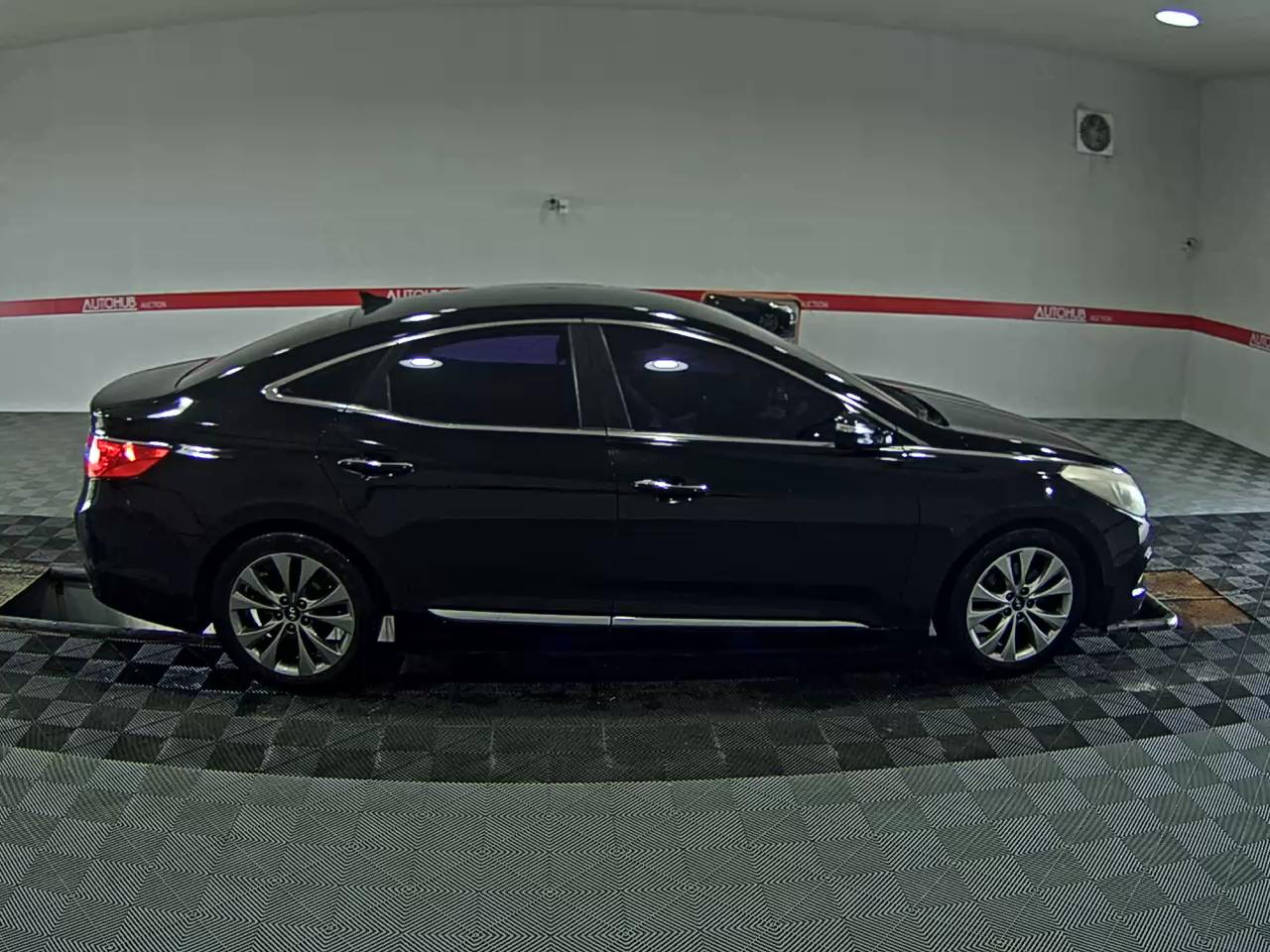 2012 - hyundai grandeur