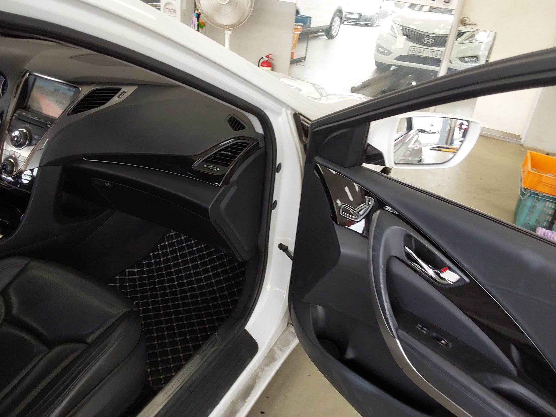 2011 - hyundai grandeur