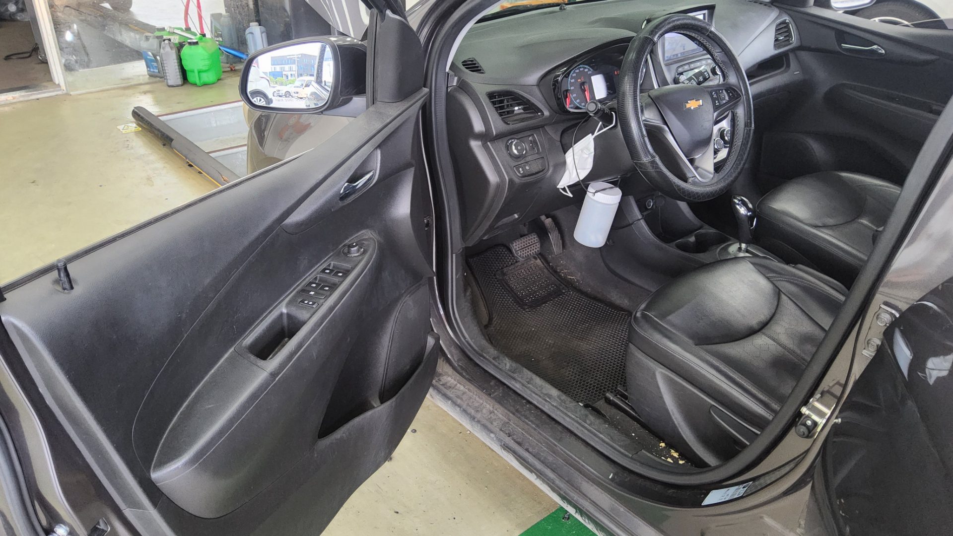 2016 - chevrolet spark