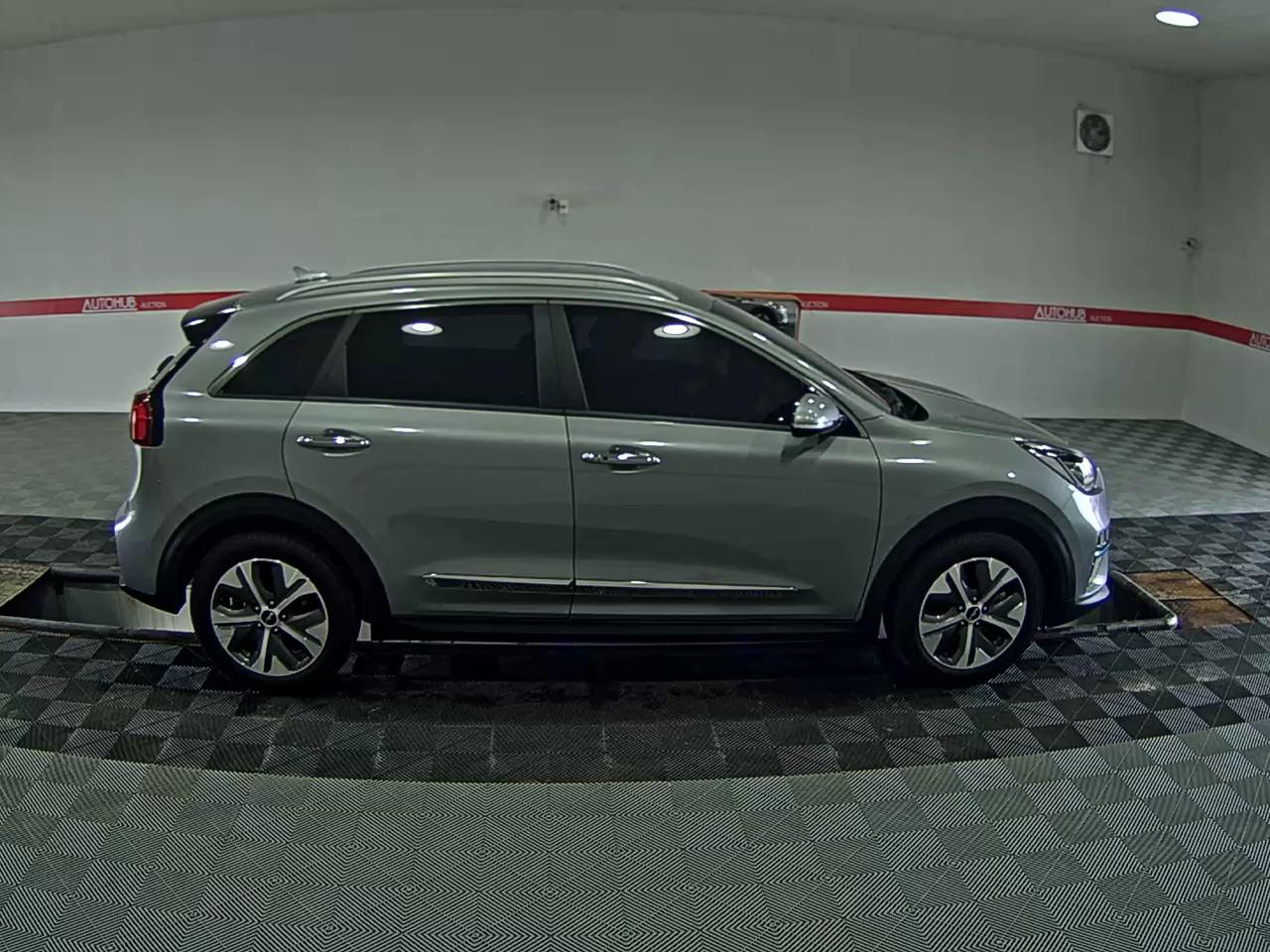 2022 - kia niro