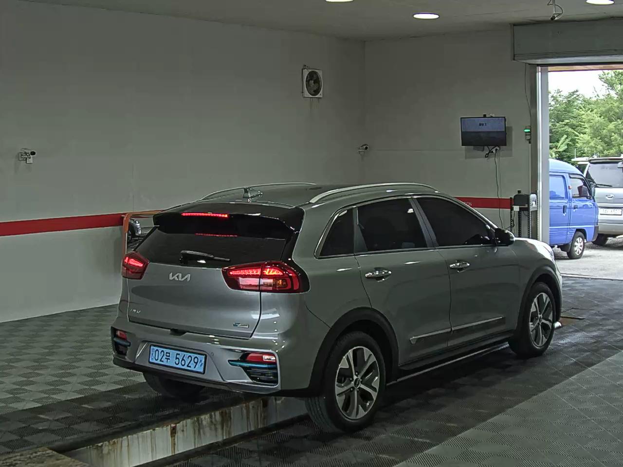 2022 - kia niro