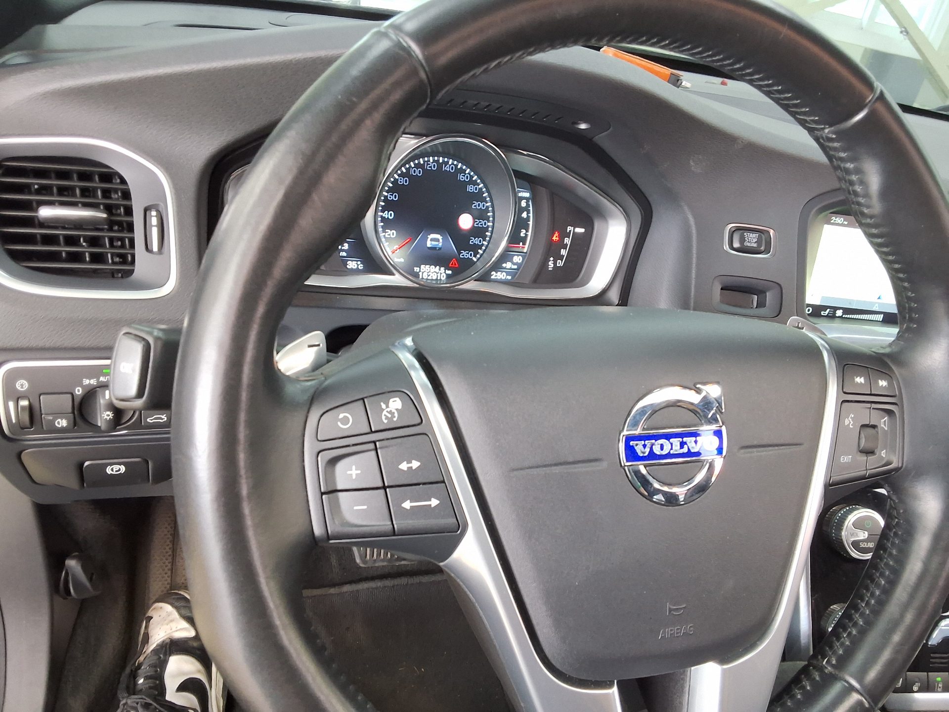 2016 - volvo v60