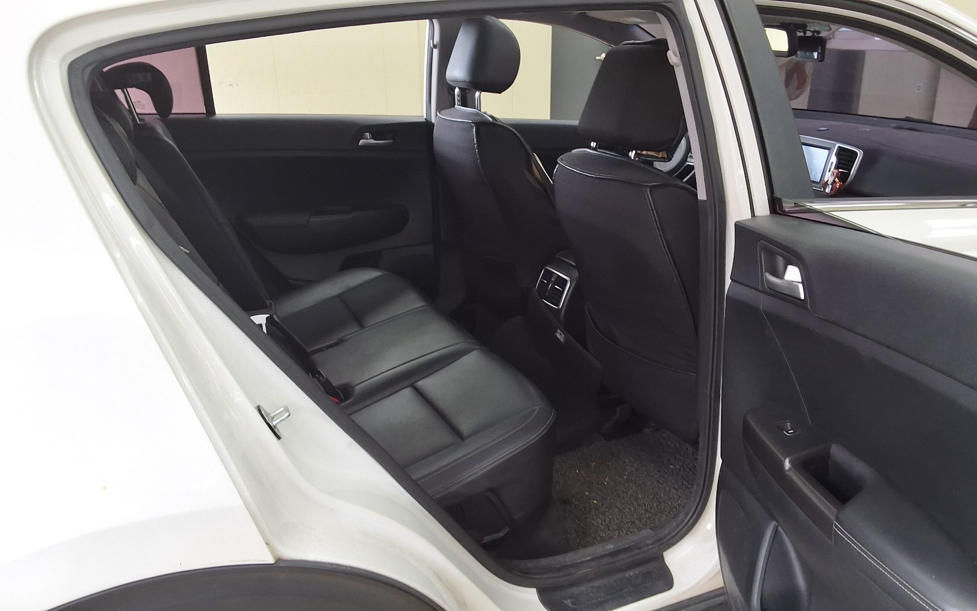 2016 - kia sportage