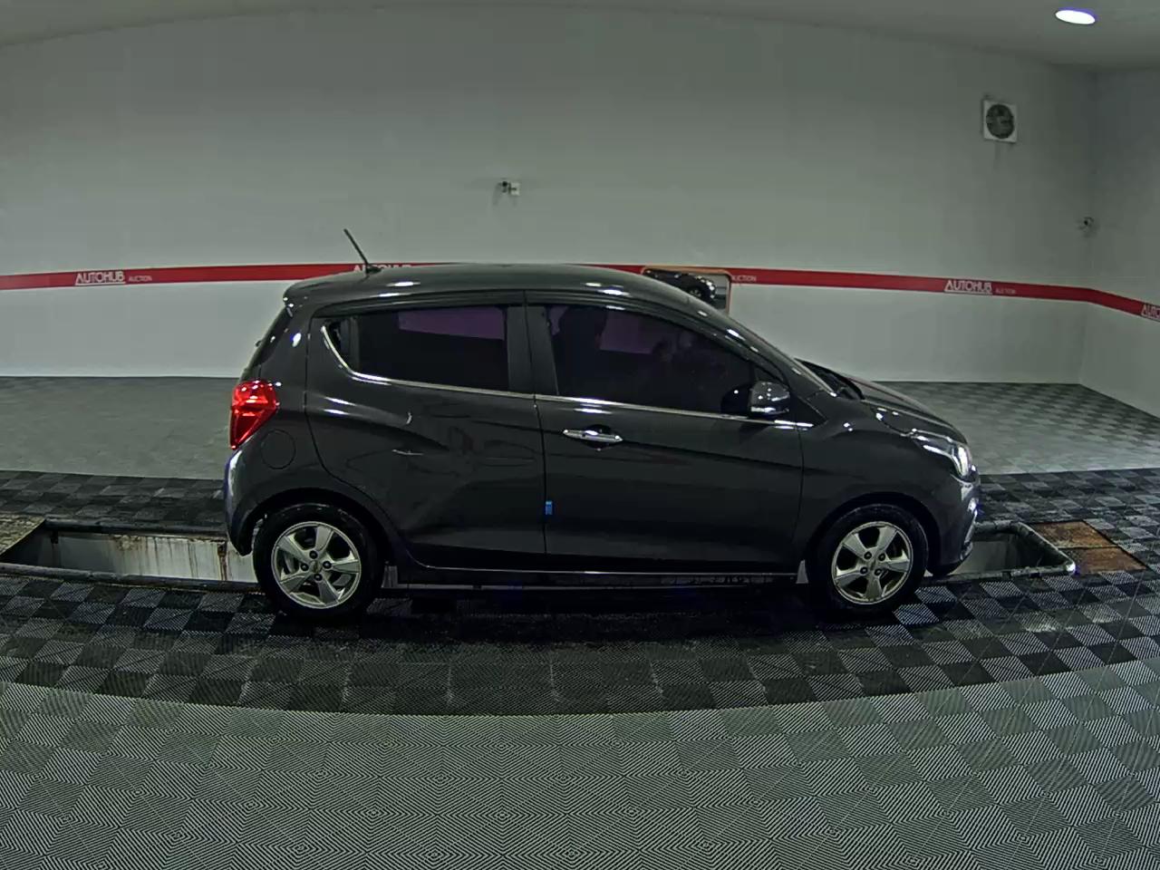 2016 - chevrolet spark