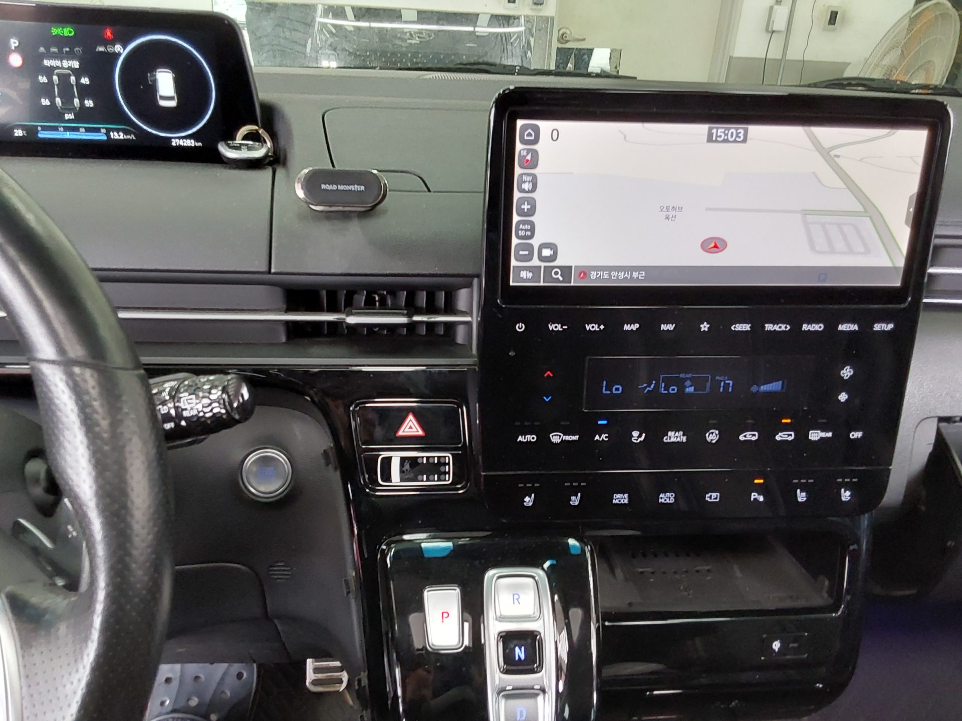 2022 - hyundai staria