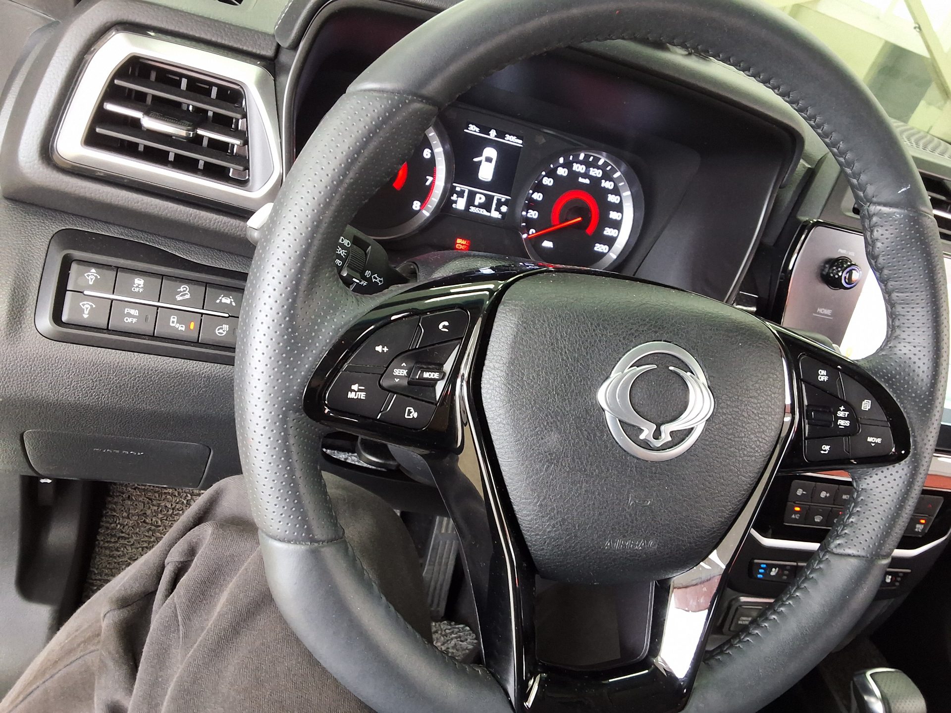 2024 - ssangyong tivoli