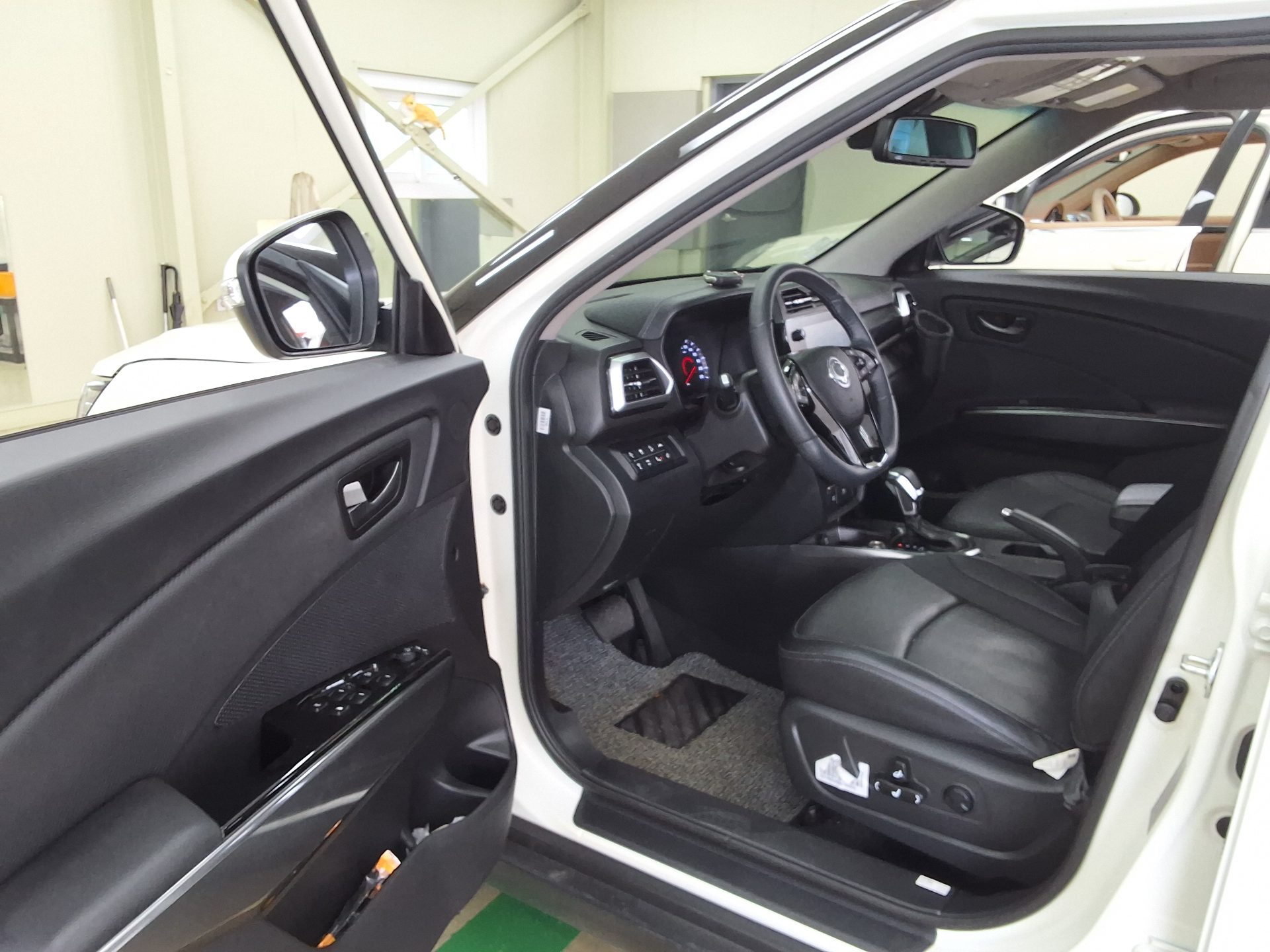2024 - ssangyong tivoli