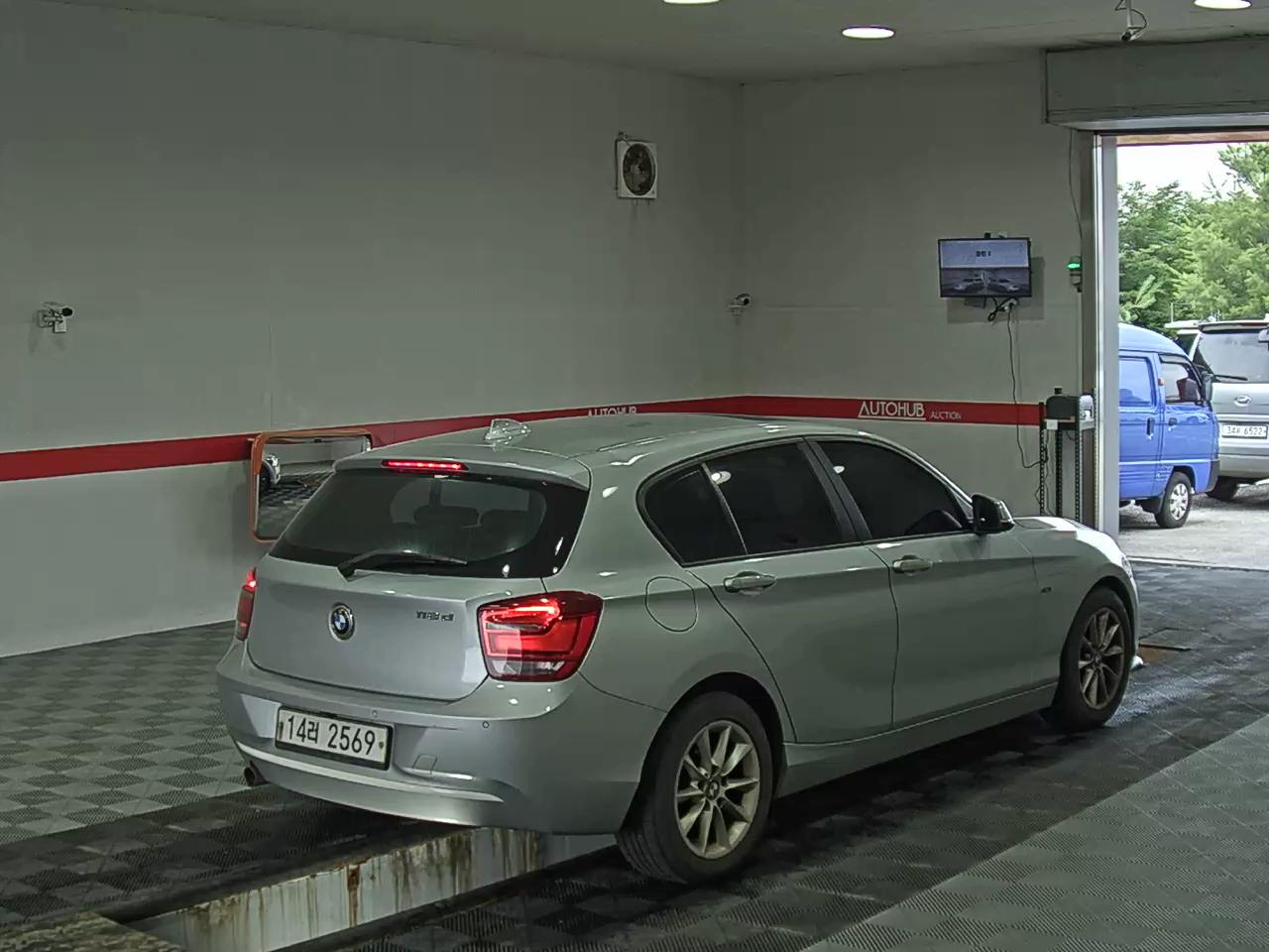 2013 - bmw 1 series