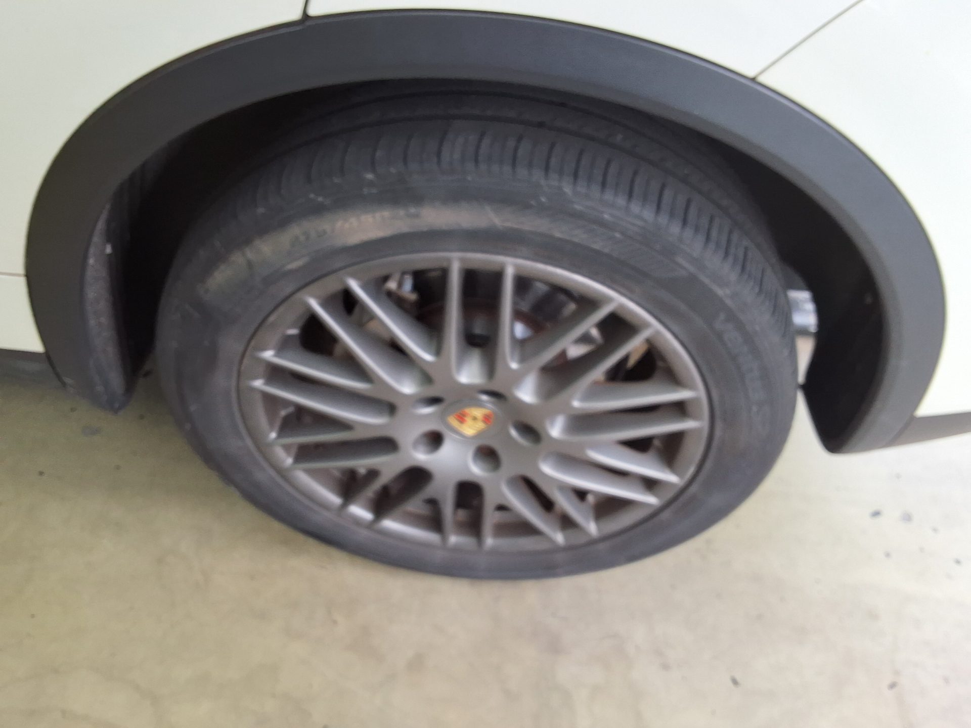 2011 - porsche cayenne