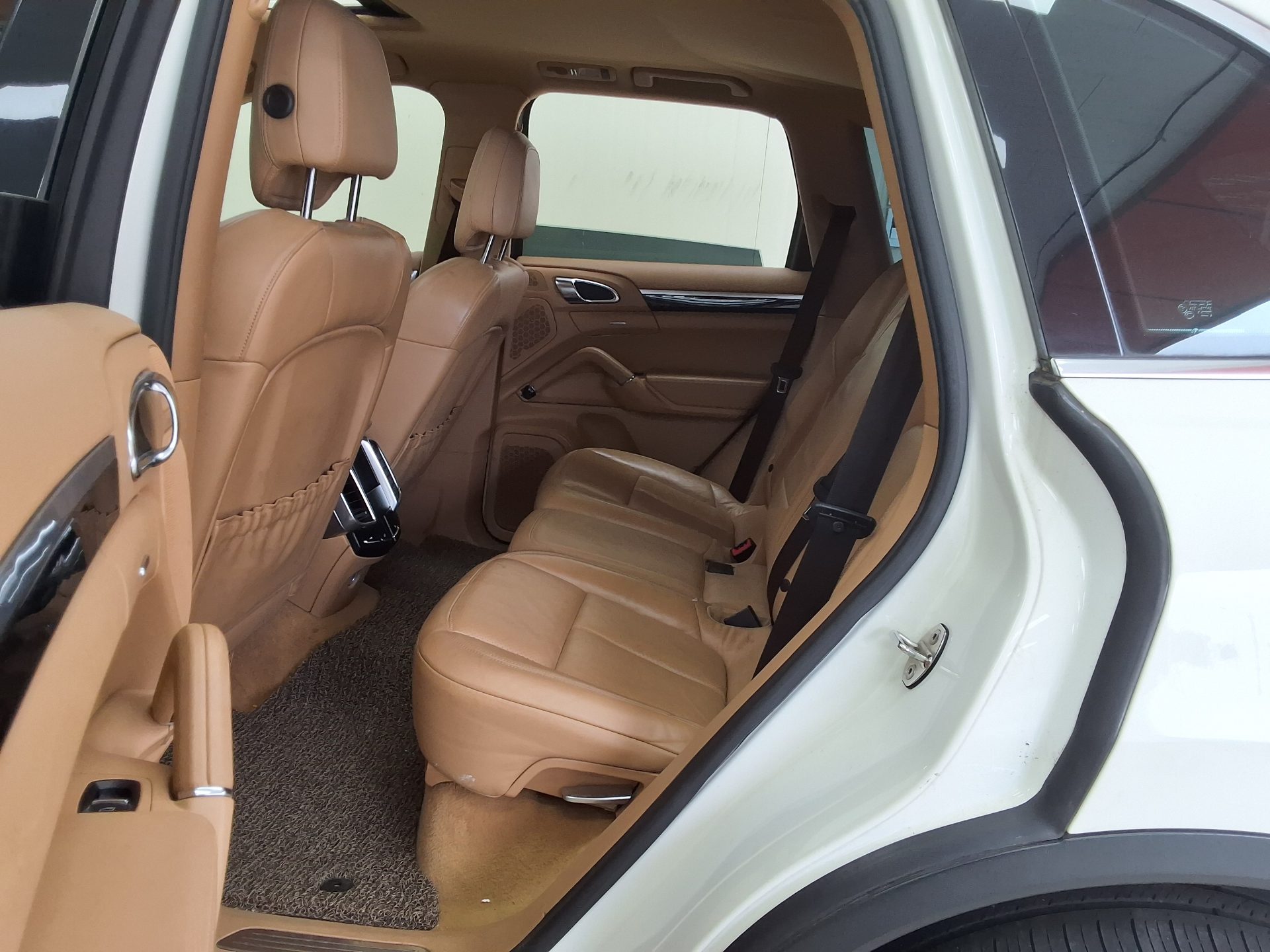 2011 - porsche cayenne