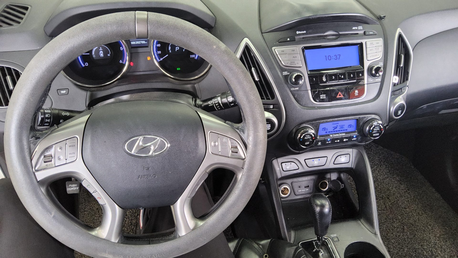 2012 - hyundai tucson