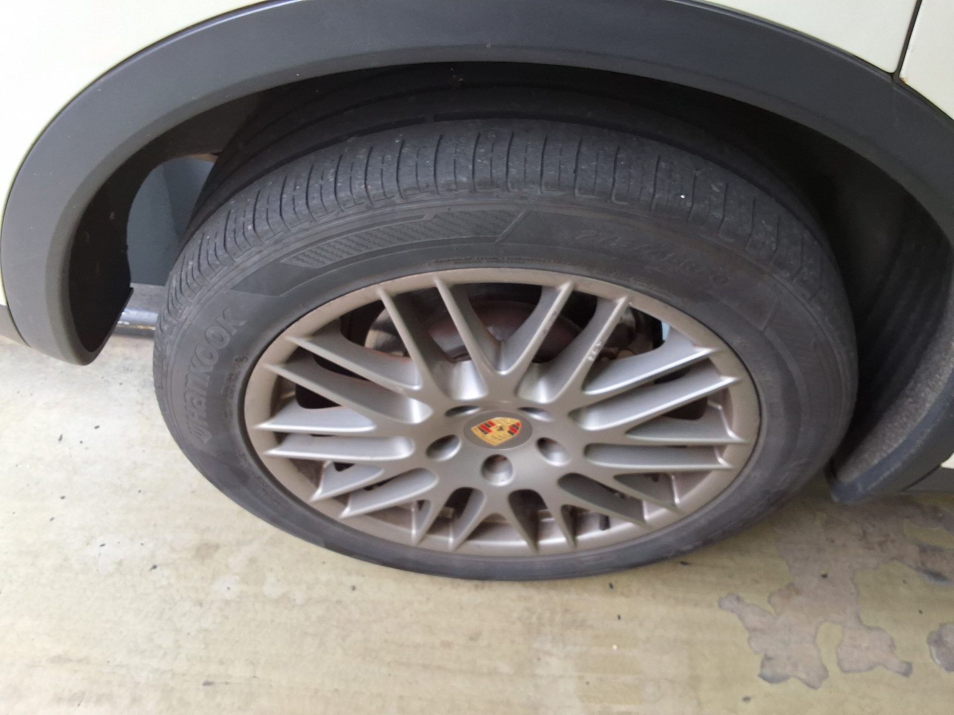 2011 - porsche cayenne