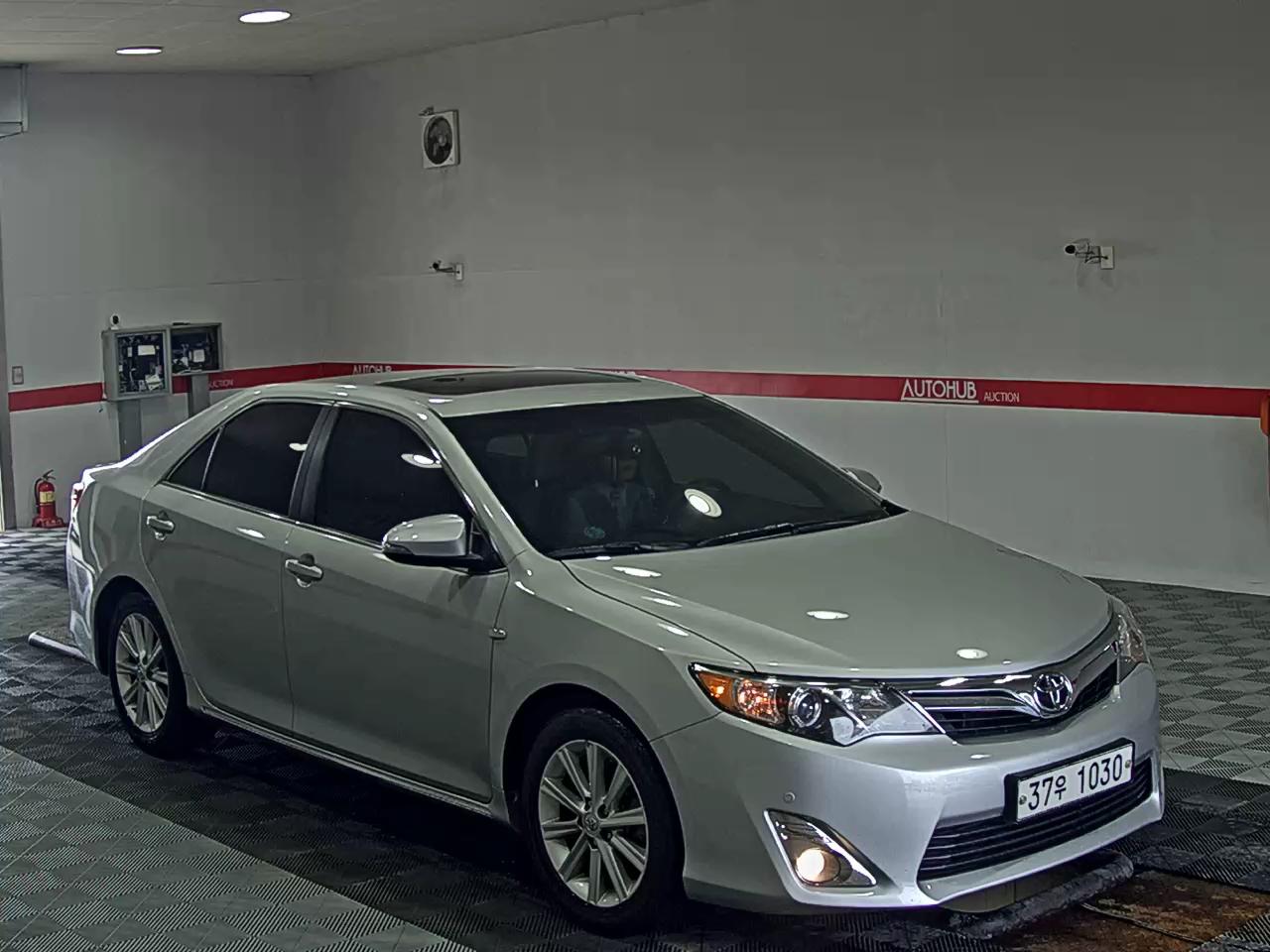 2014 - toyota camry