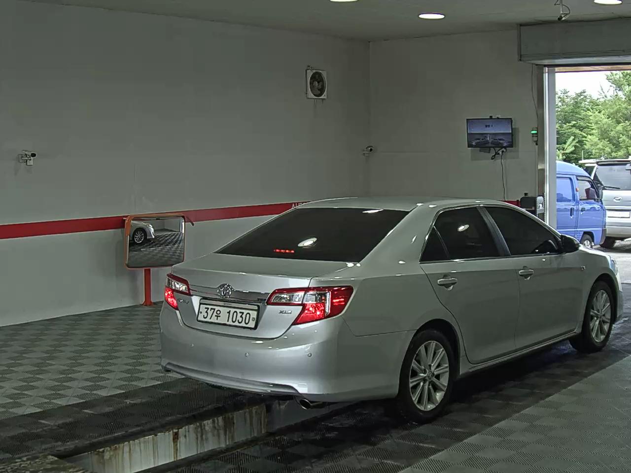 2014 - toyota camry