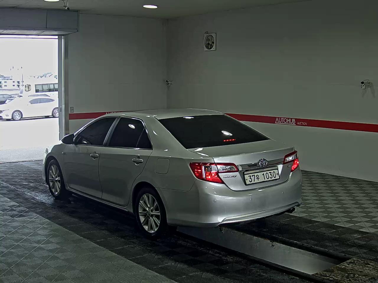 2014 - toyota camry