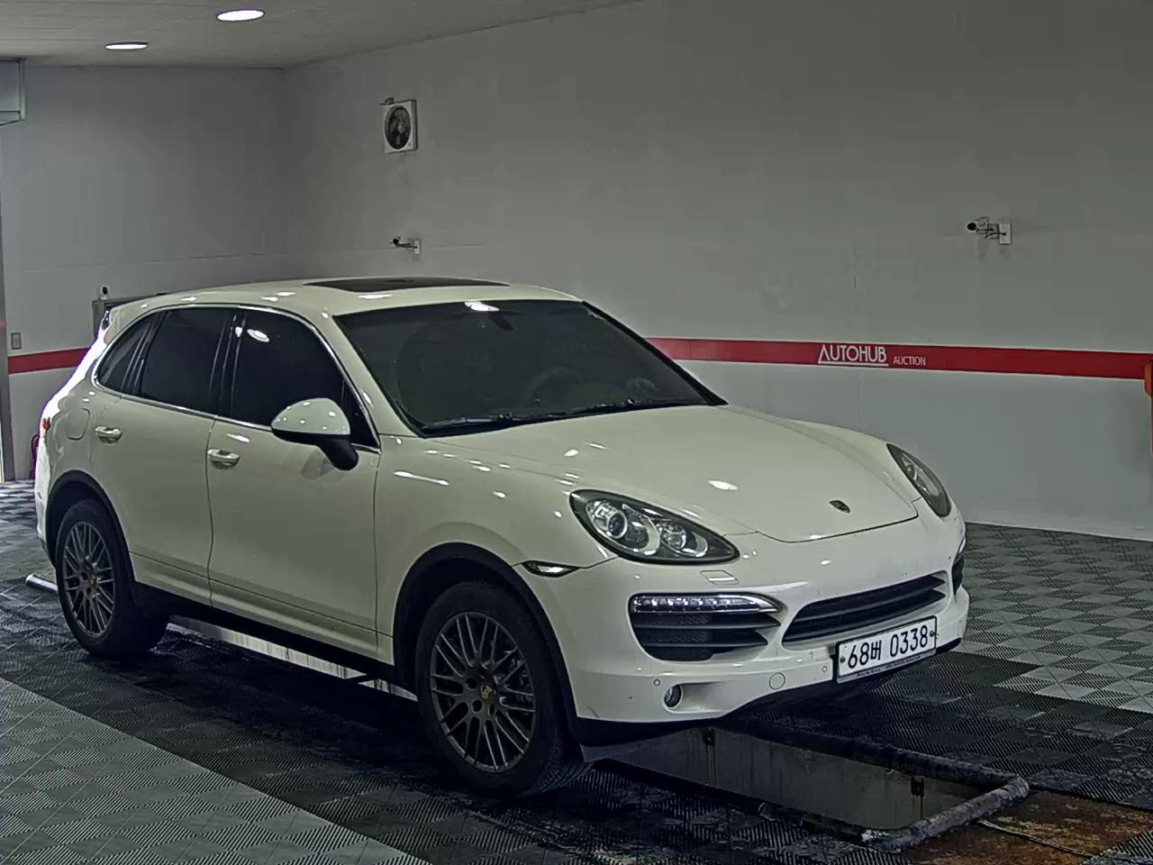 2011 - porsche cayenne