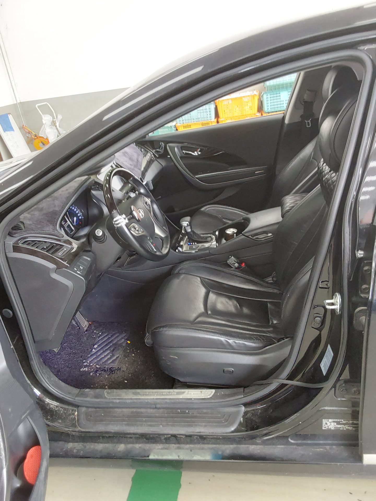 2011 - hyundai grandeur
