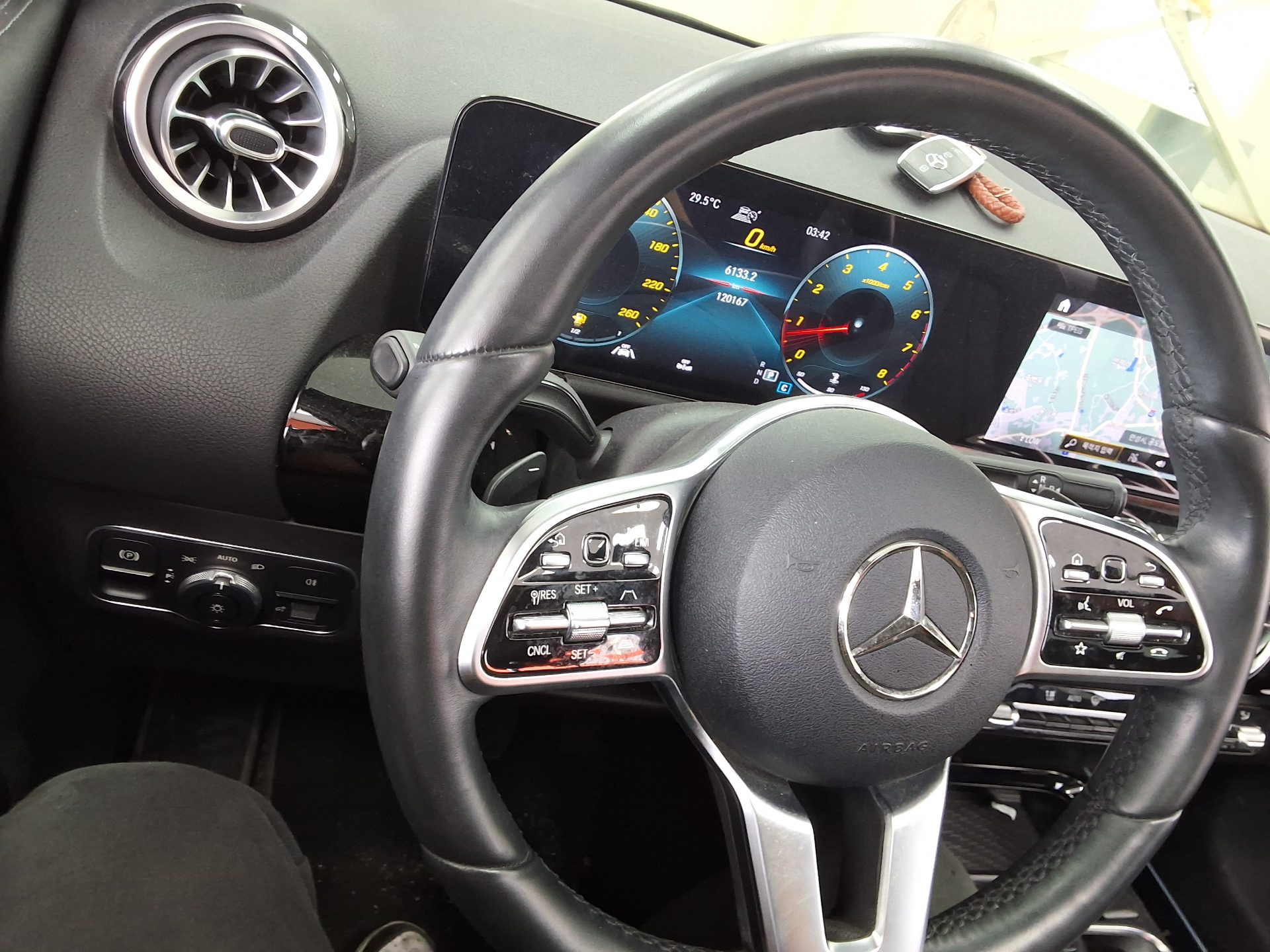 2021 - mercedes-benz gla 220