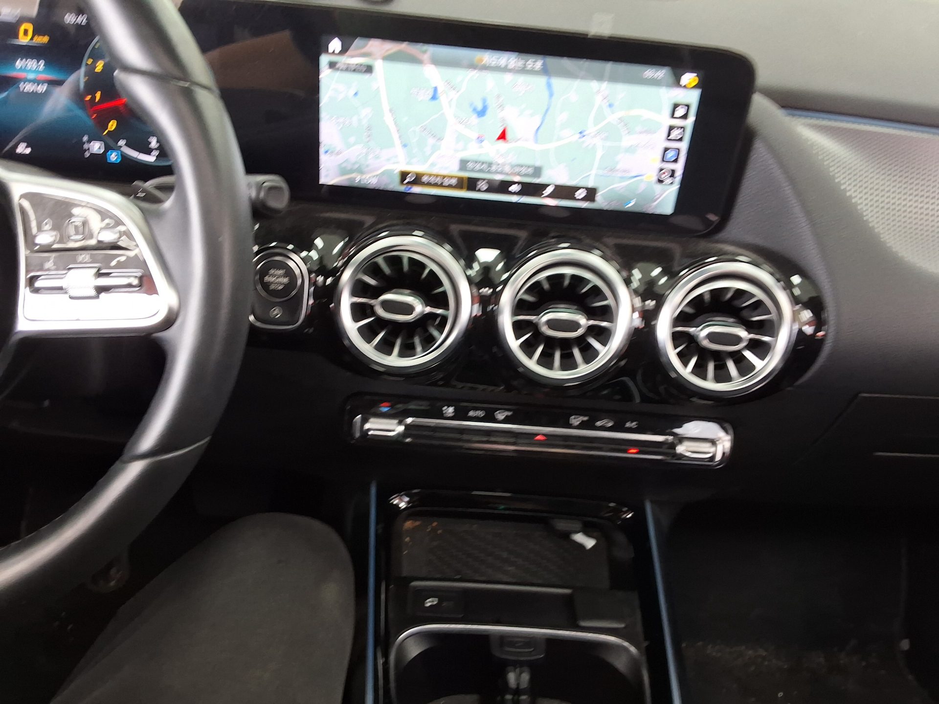 2021 - mercedes-benz gla 220